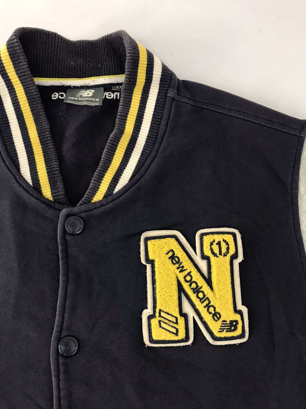 New Balance Varsity Bomber New Balance Embroidery Logo Snap Button Size US XL / EU 56 / 4 - 4 Thumbnail