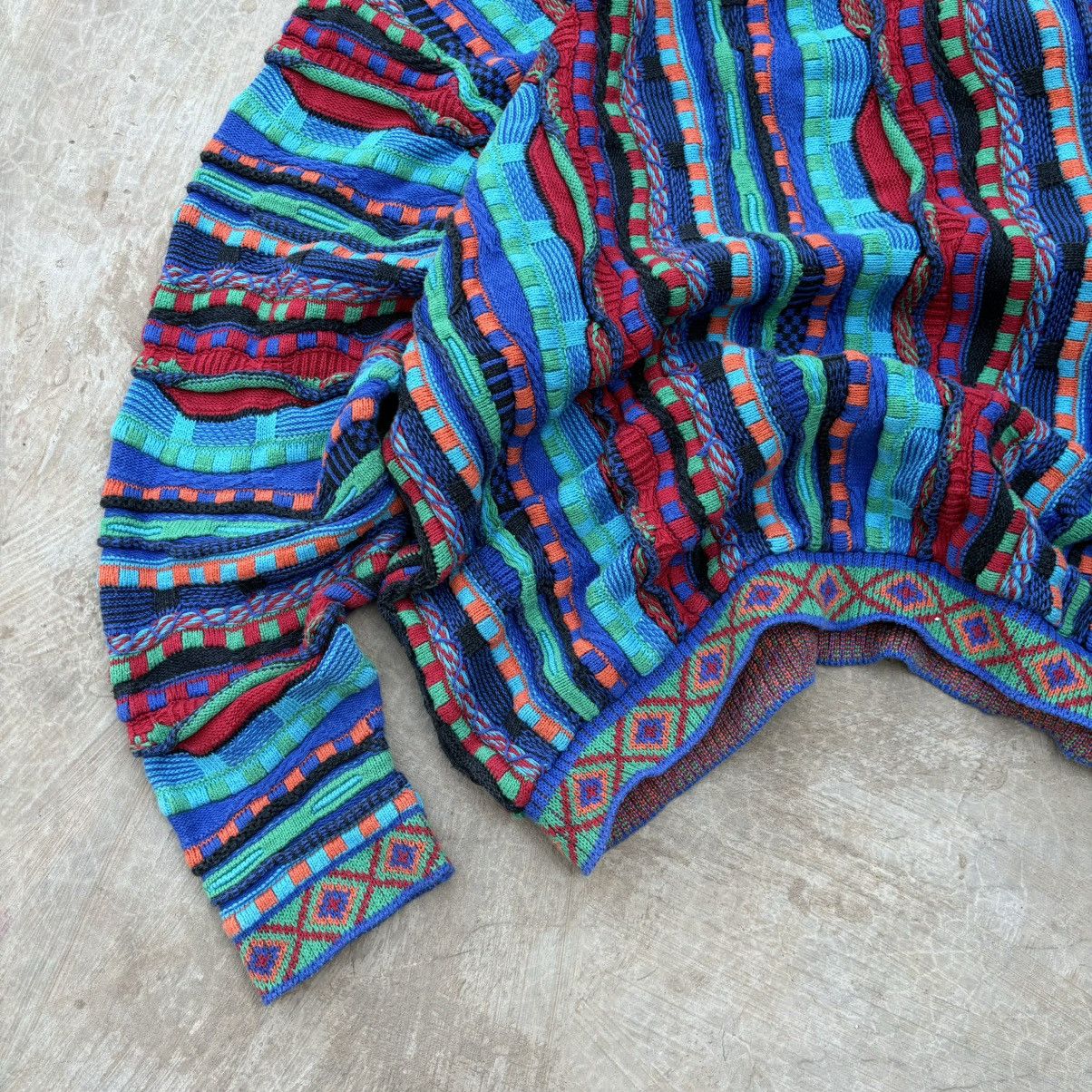 Coogi Crazy Vintage 90s Coogi 3D Knit Sweater Size US L / EU 52-54 / 3 - 9 Thumbnail