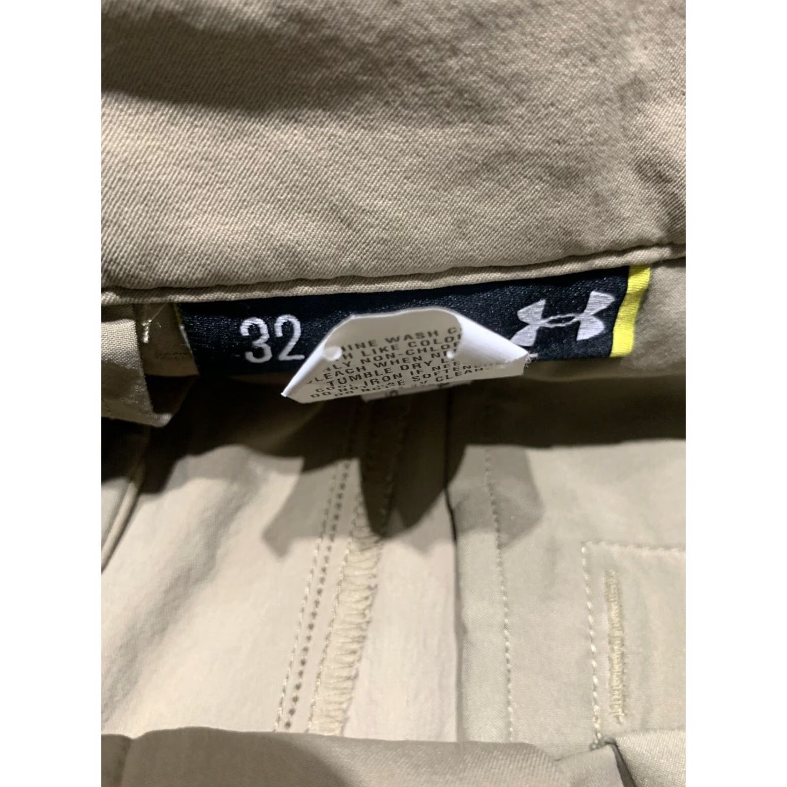 Under Armour Under Armour Men’s Golf Shorts Sz 32 Beige Nylon Blend Bermuda Casual Regular Mens Size US 32 / EU 48 - 3 Thumbnail