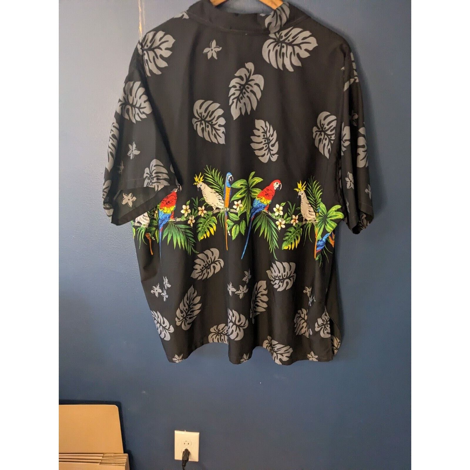 MISA Los Angeles Hawaiian Shirt Colorful Parrots on Black XXL Misa. Soft Airy Size US XXL / EU 58 / 5 - 1 Thumbnail