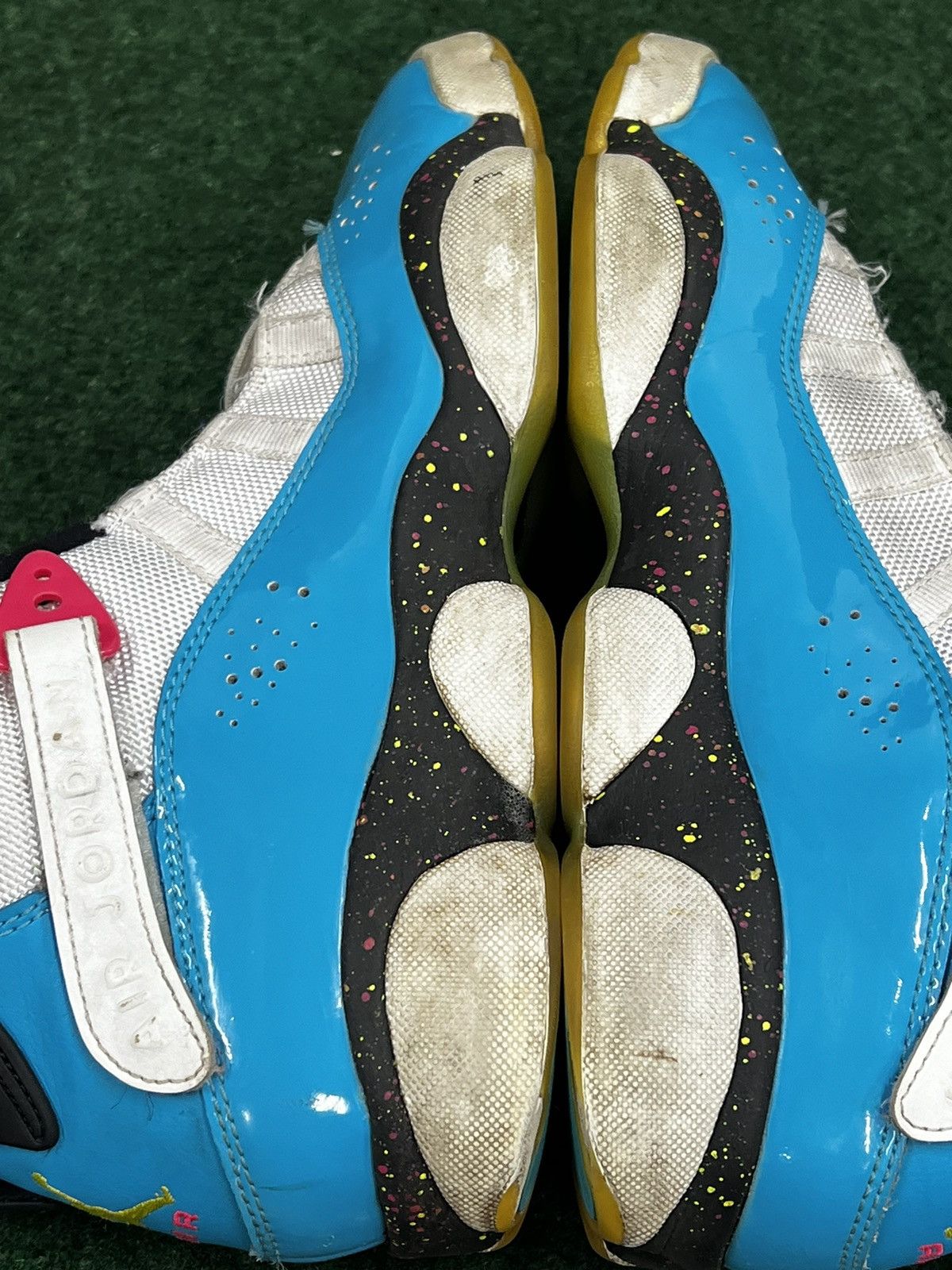 Jordan Brand 2019 Air Jordan 6 Rings South Beach Speckle GS Size US 7 / EU 40 - 7 Thumbnail