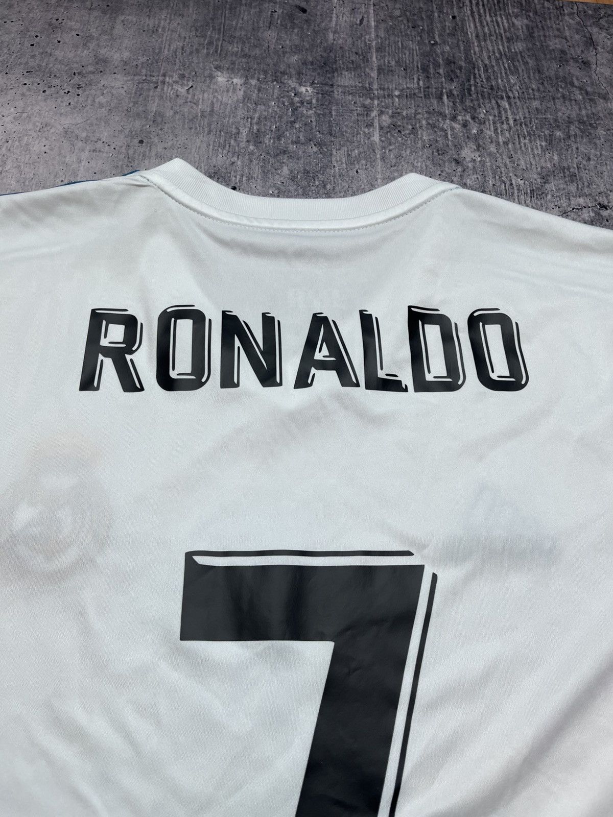 Adidas REAL MADRID 2017 2018 HOME SHIRT JERSEY ADIDAS AZ8059 sz M Size US M / EU 48-50 / 2 - 7 Thumbnail