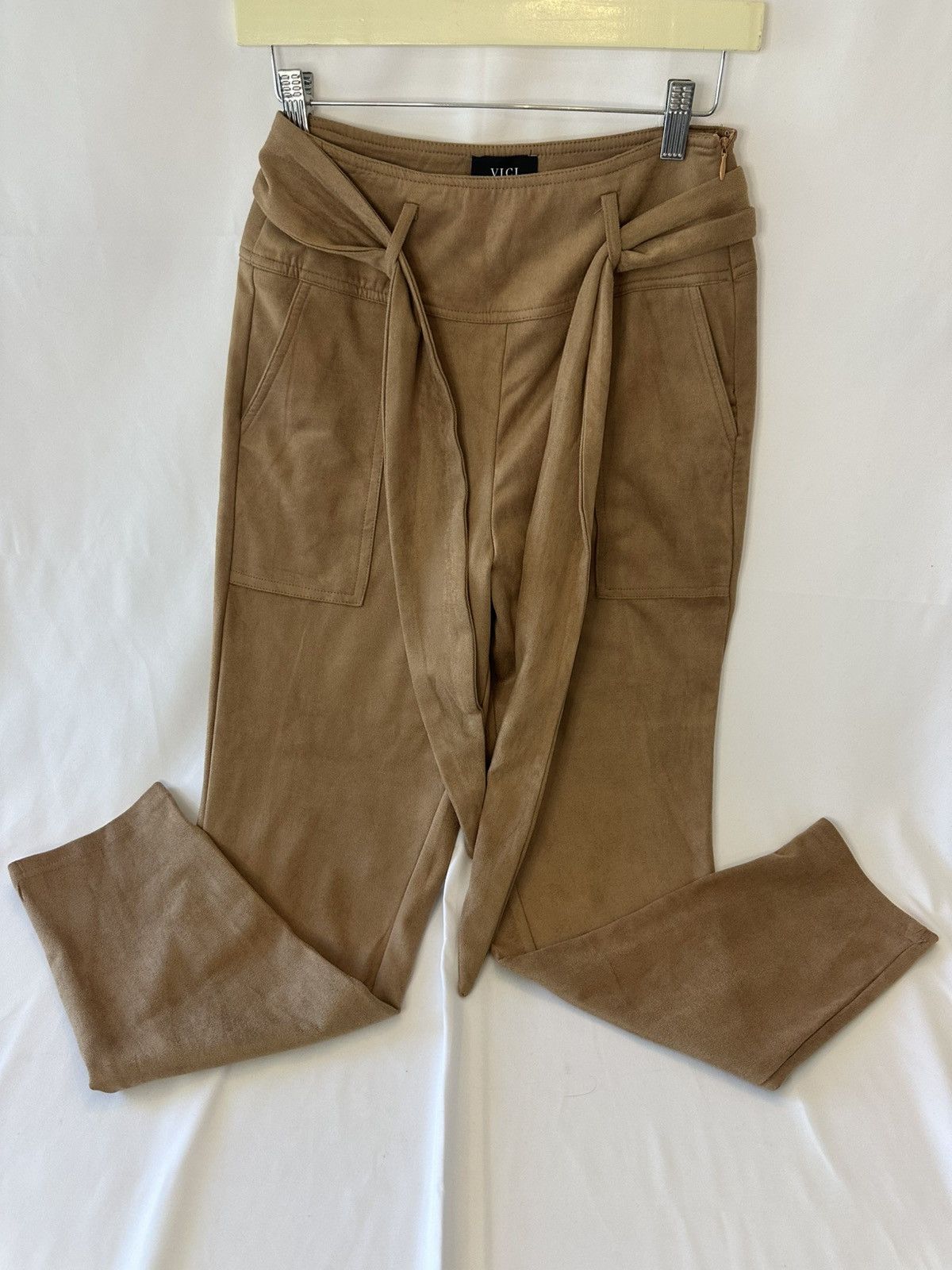 Other Vici Women’s Small/Folk Suede Dress Pants/Belted Size 28" / US 6 / IT 42 - 1 Thumbnail