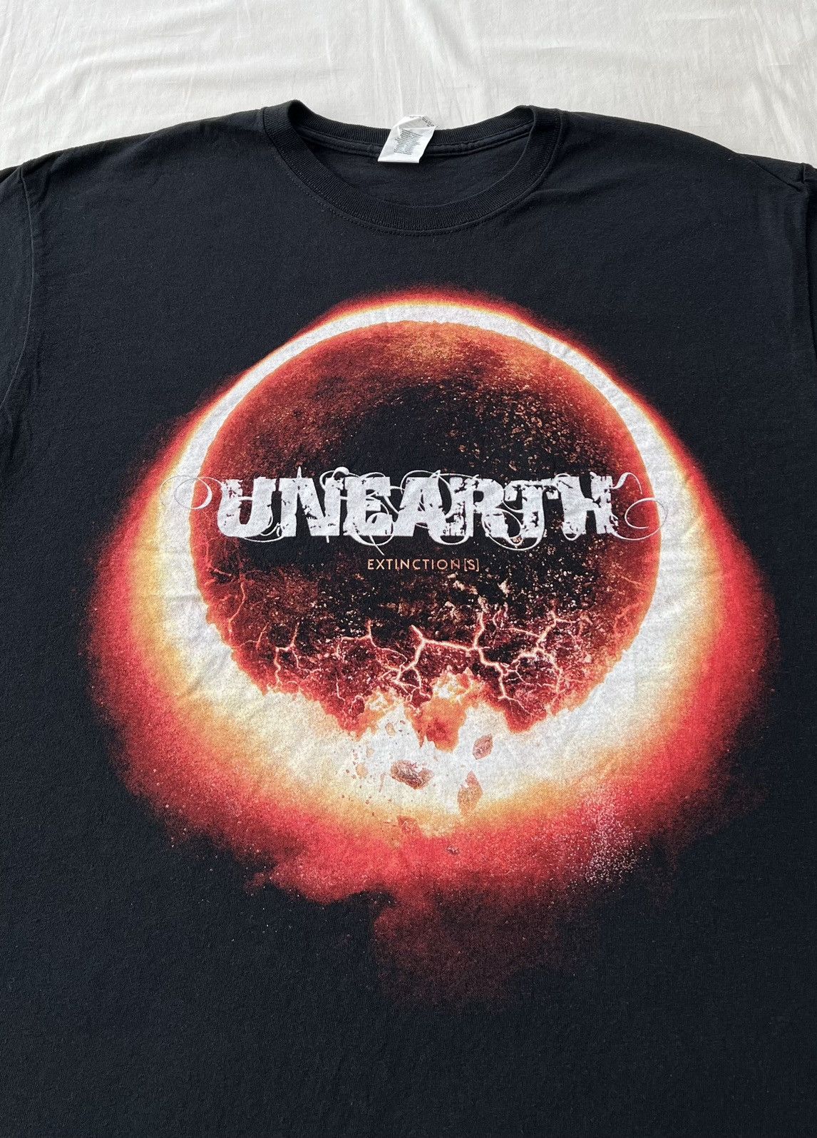 Band Tees Vintage 2019 Unearth Metalcore Band Tour Black T-shirt Size US L / EU 52-54 / 3 - 3 Thumbnail