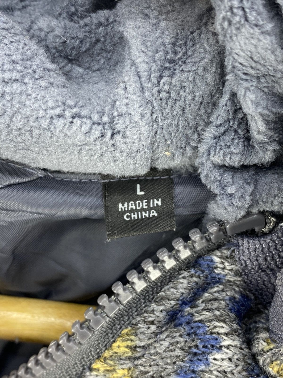 Uniqlo Uniqlo Navajo Native Knitwear Puffer Jacket Size US M / EU 48-50 / 2 - 11 Thumbnail