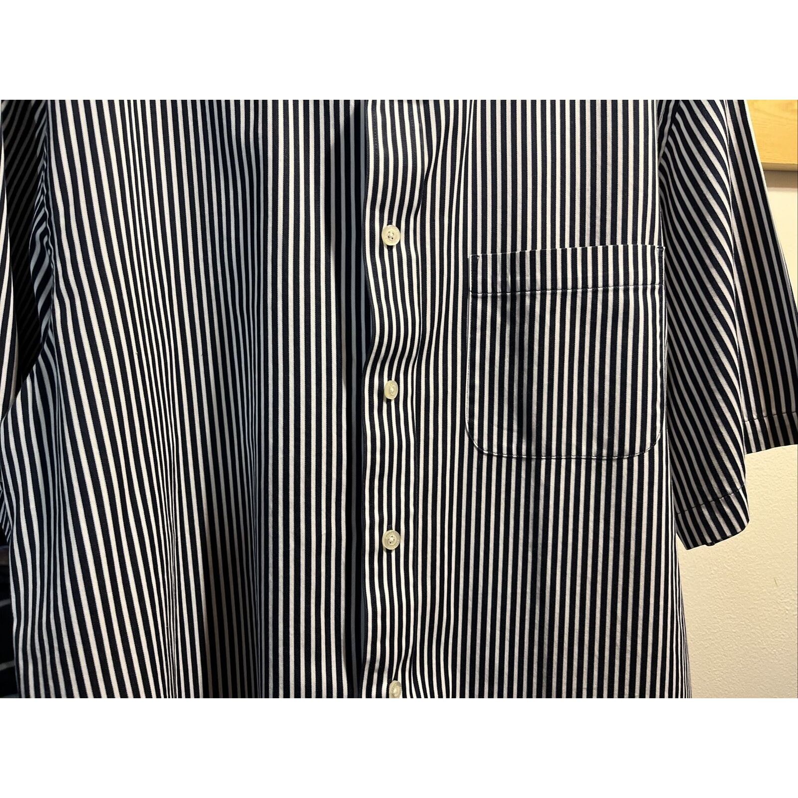 Daniel Cremieux Daniel Cremieux Men's L Blue Stripe SS Egyptian Cotton Shirt Size US L / EU 52-54 / 3 - 5 Thumbnail