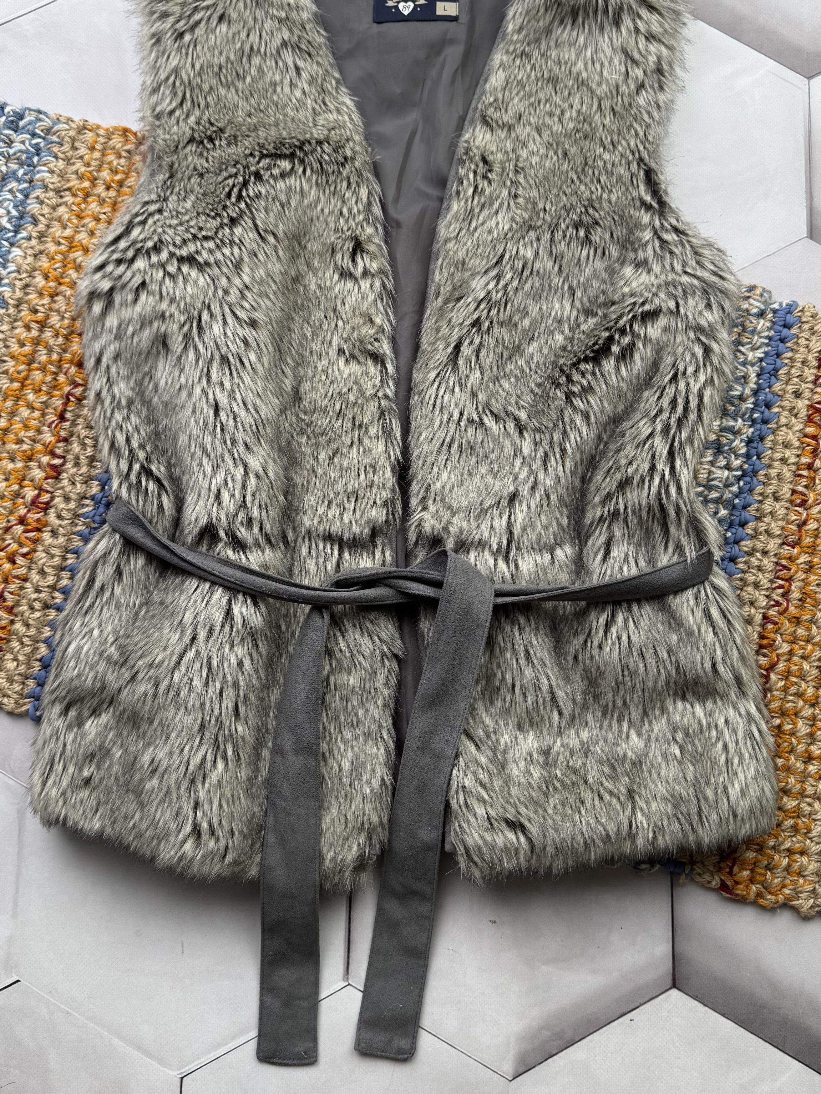 Japanese Brand Vintage Faux Fur Vest (E4) Size L / US 10 / IT 46 - 3 Thumbnail