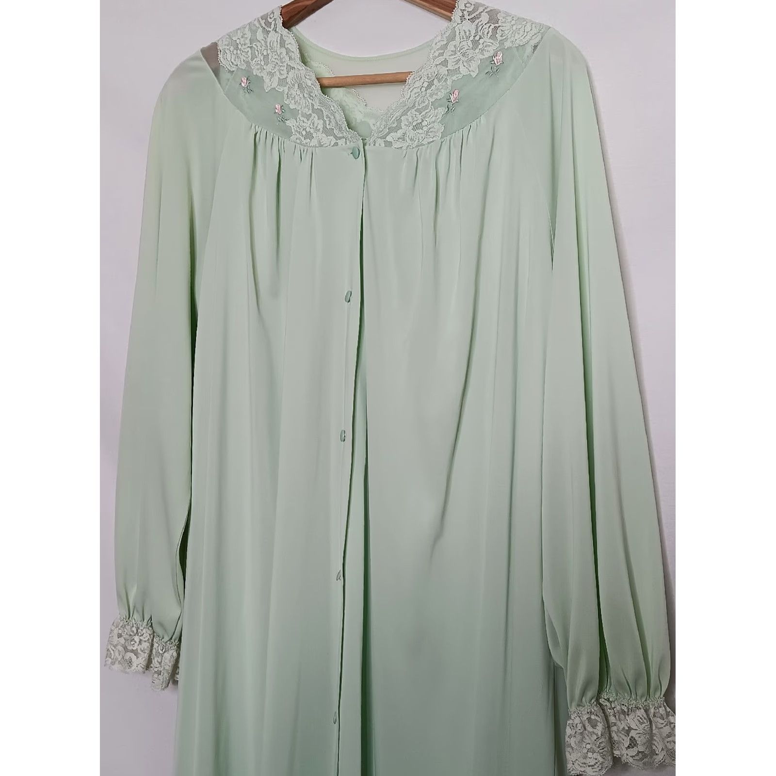 Vintage VINTAGE Shadowline Shadowline Peignoir Nightgown Set Medium 2 Piece Long Green Lace Sexy Vintage Nightgown Green Maxi Eveningwear Intimates Womens Size ONE SIZE - 3 Thumbnail