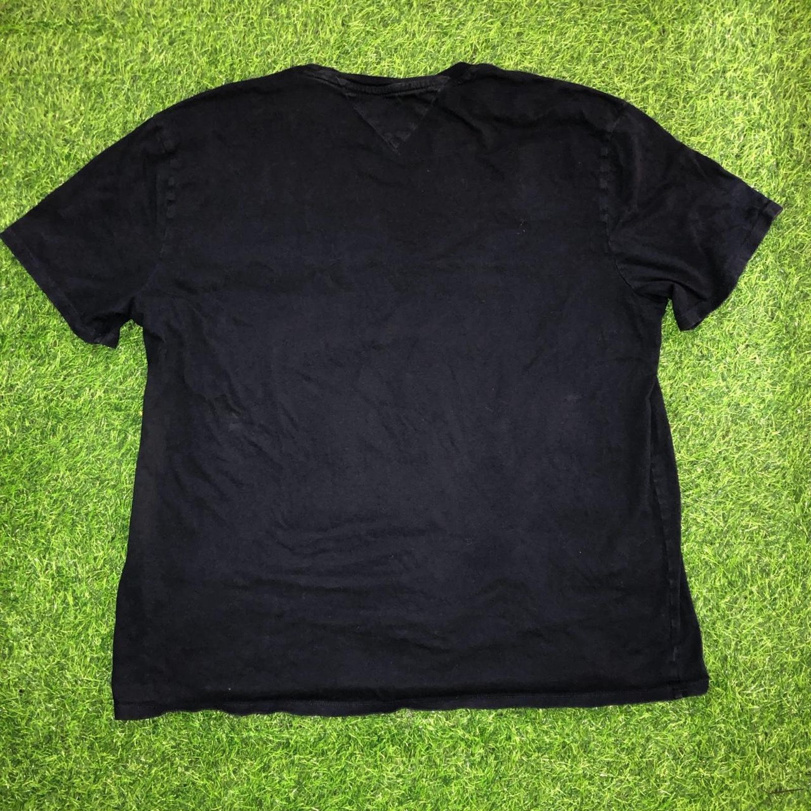 Tommy Hilfiger Navy Tommy Hilfiger Blank Embroidered Tee Size US XL / EU 56 / 4 - 2 Thumbnail