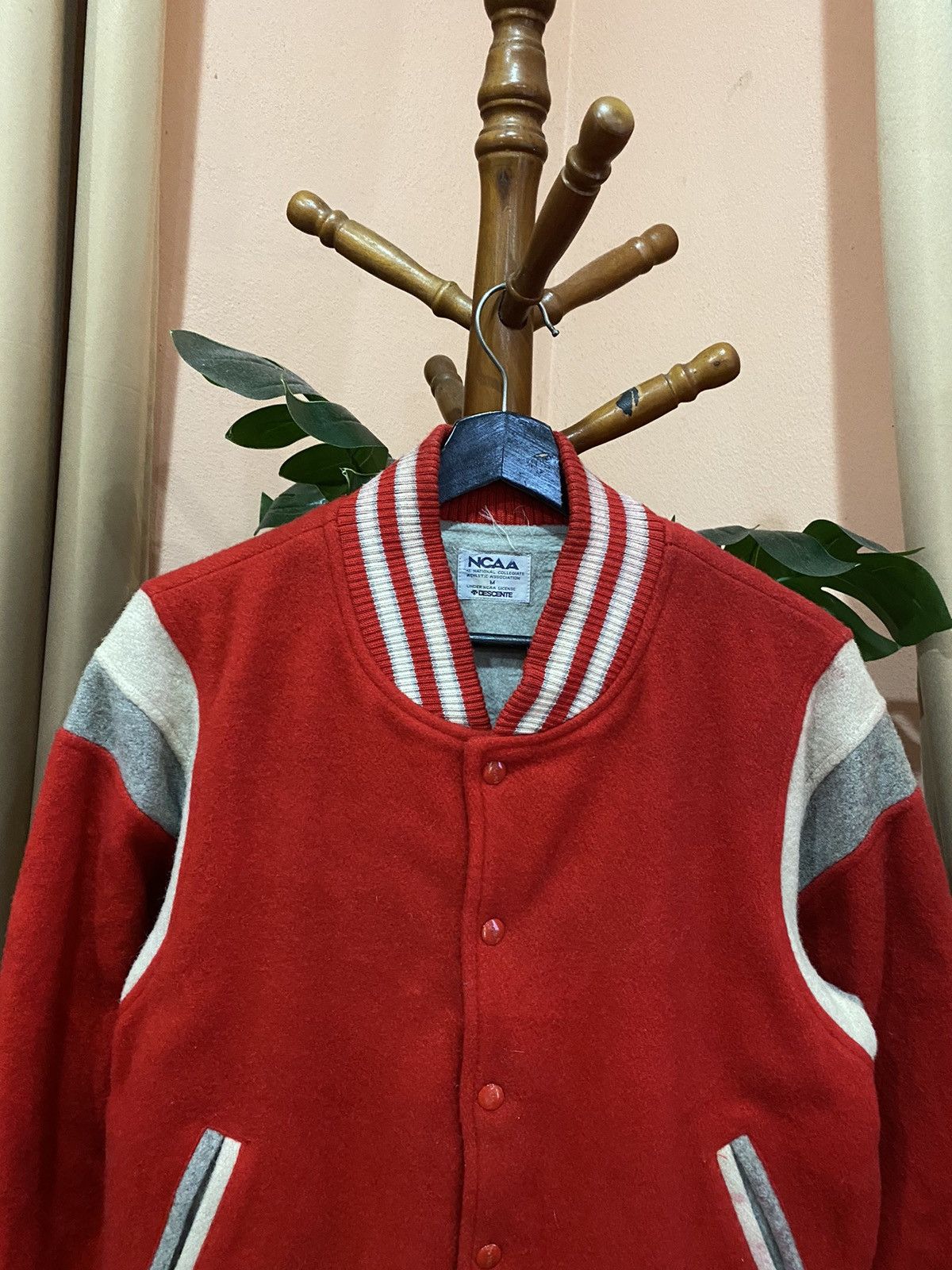 NCAA Vintage NCAA Descente Varsity Jacket Collegiate Sportswear Size US M / EU 48-50 / 2 - 6 Thumbnail