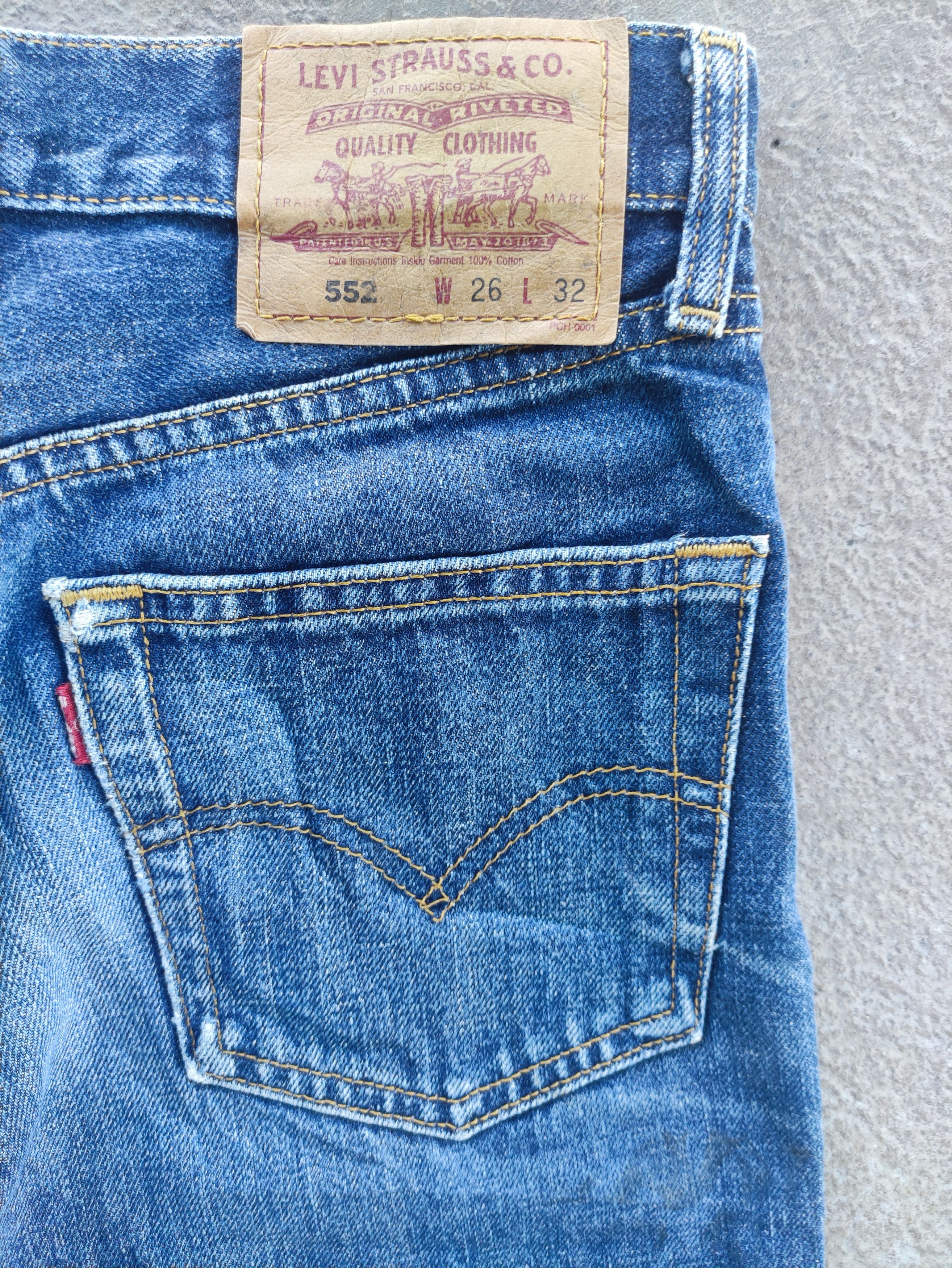 Jean × Levi's × Vintage Vintage Levi's 552 Distressed Jeans Faded Denim Pants W28 Size US 28 / EU 44 - 12 Thumbnail