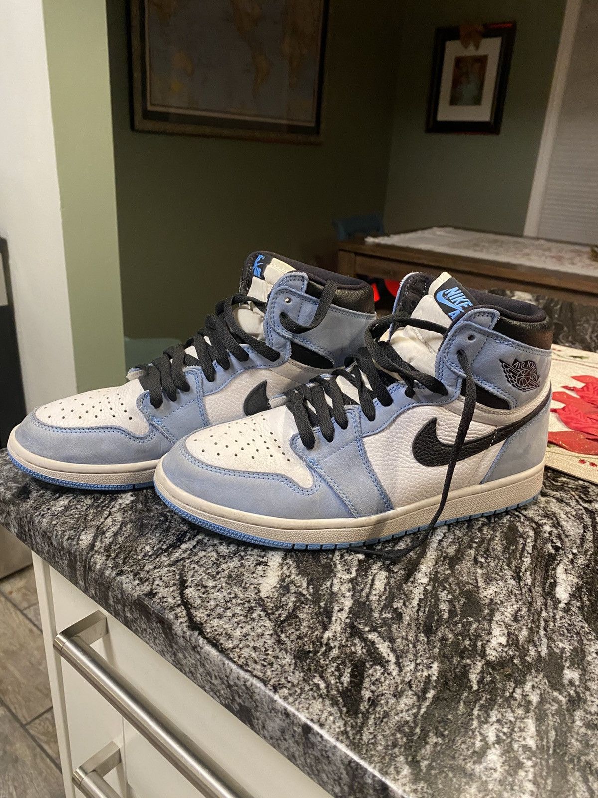 Jordan Brand × Nike Air Jordan 1 Retro High OG University Blue Size US 8.5 / EU 41-42 - 1 Thumbnail