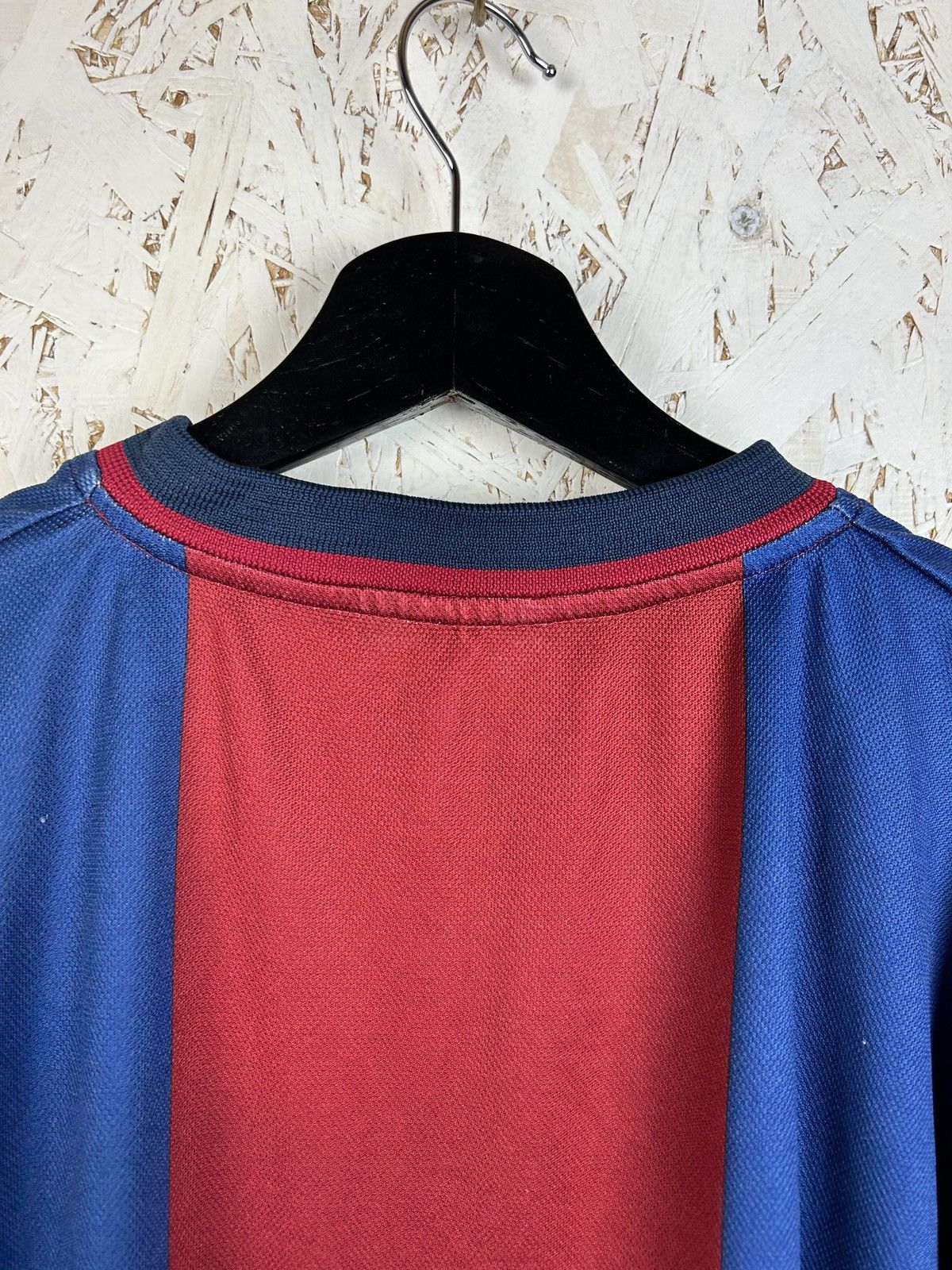 Nike 90s Nike FC Barcelona 1998/99 Home Kit Soccer Jersey L Size US L / EU 52-54 / 3 - 8 Thumbnail