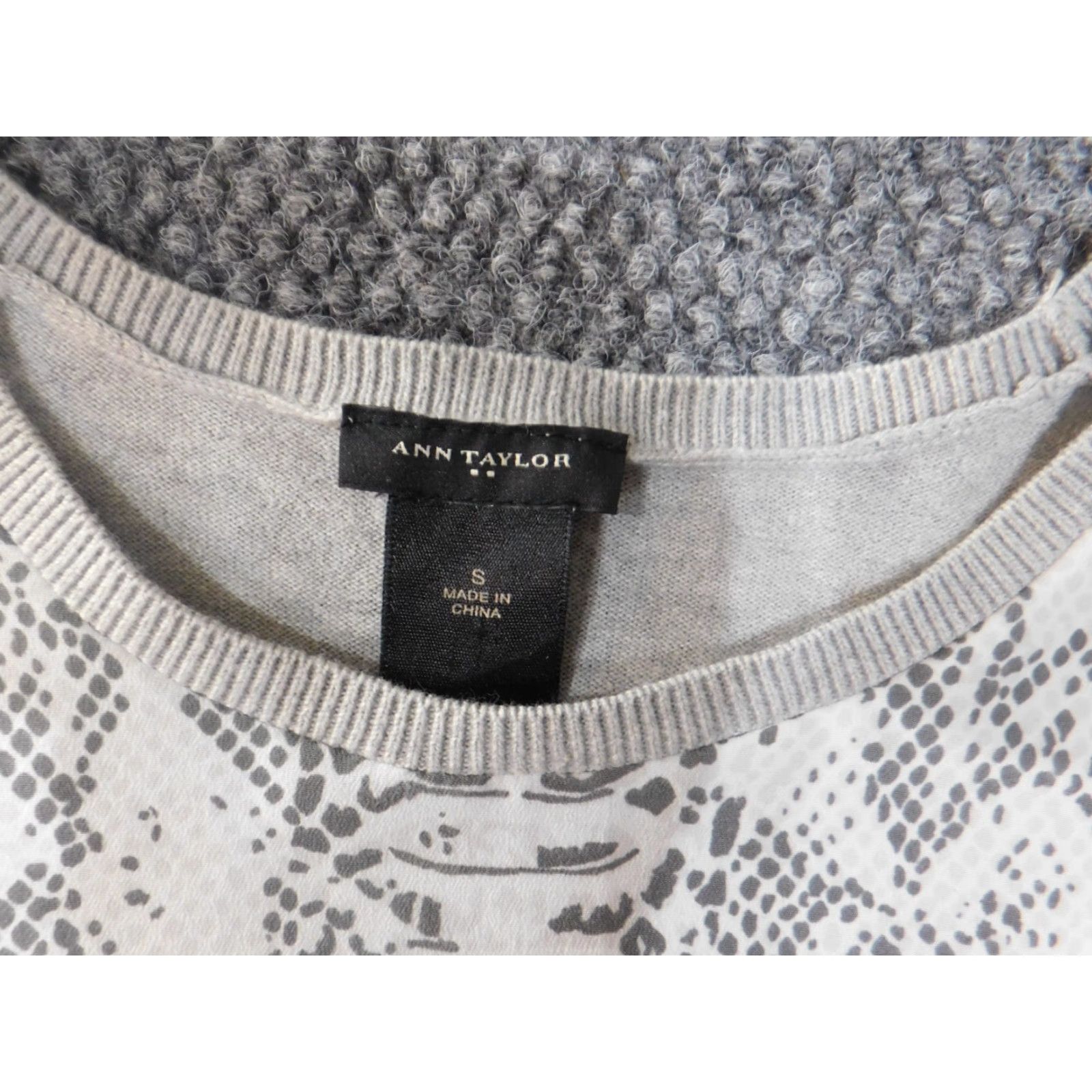 Ann Taylor Ann Taylor Sweater Pullover Crew Neck Long Sleeve Gray Cotton Knit Geometric Stretch, S, Casual, Regular, Women, Classic Fit Size S / US 4 / IT 40 - 5 Thumbnail