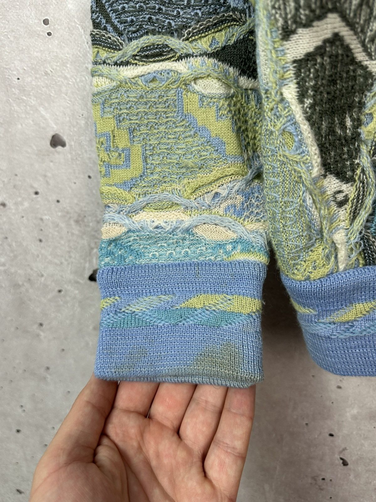 Vintage Vintage Coggi Style Wool Blue Knit Embroidered Cardigan Size US M / EU 48-50 / 2 - 13 Thumbnail