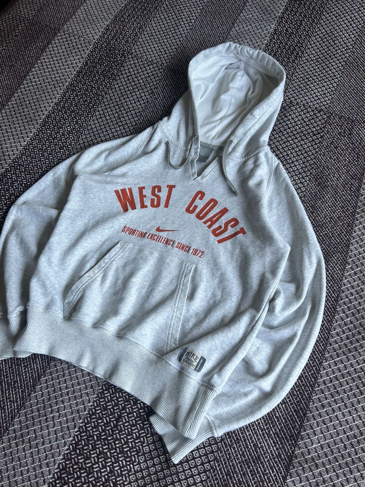 Nike Vintage Nike Women Hoodie 90s West Coast Streetwear Size S Size S / US 4 / IT 40 - 2 Thumbnail