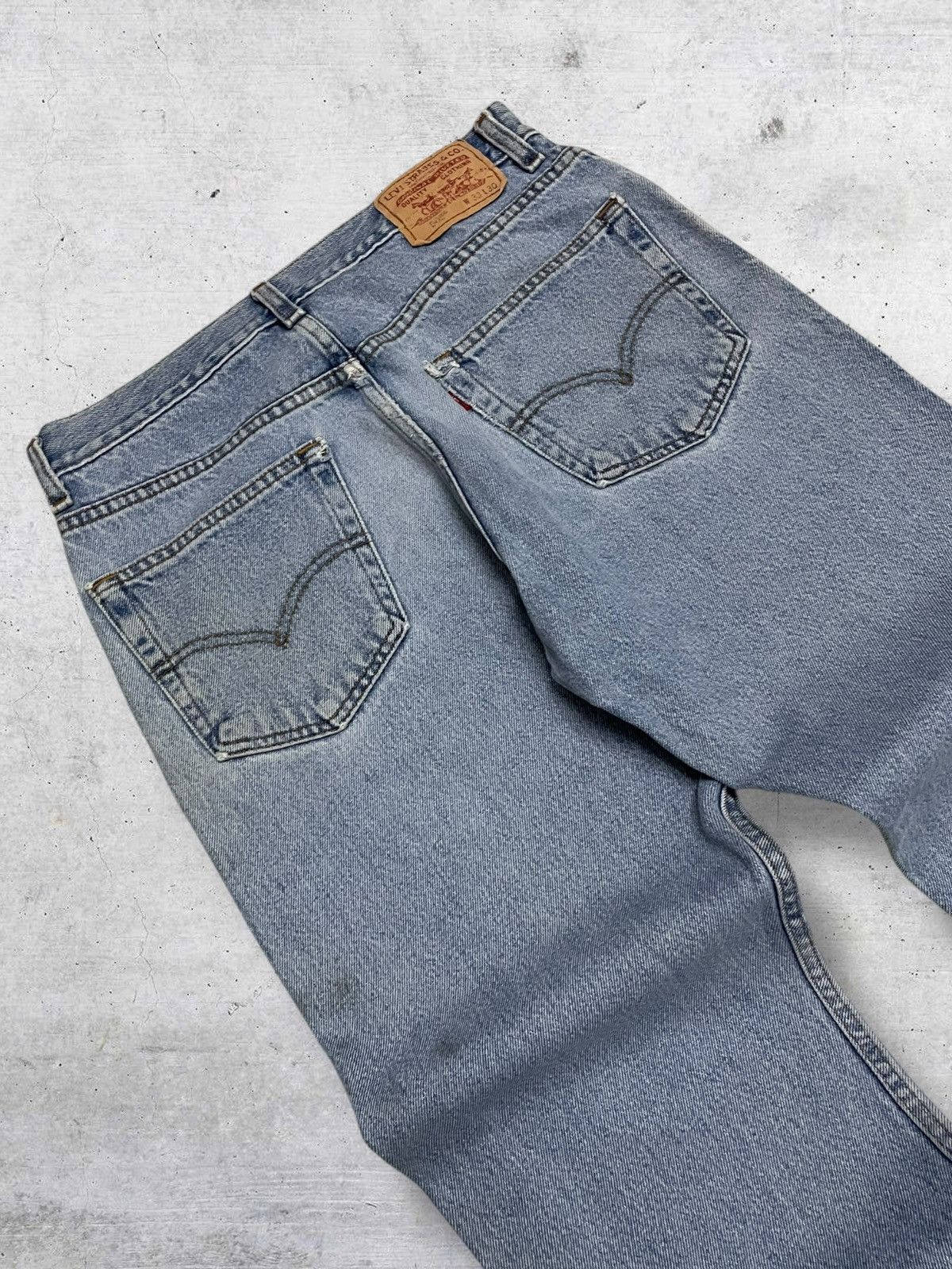 Levi's Vintage Clothing VINTAGE 505 LEVIS USA DESIGNER 90S BLUEWASHED RIPPED DENIM Size US 30 / EU 46 - 14 Thumbnail