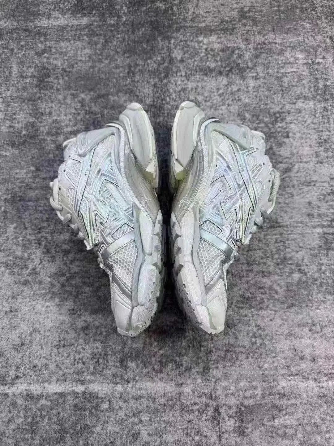 Balenciaga Balenciaga Silver Runner Running Shoes. Size US 7 / EU 40 - 4 Thumbnail