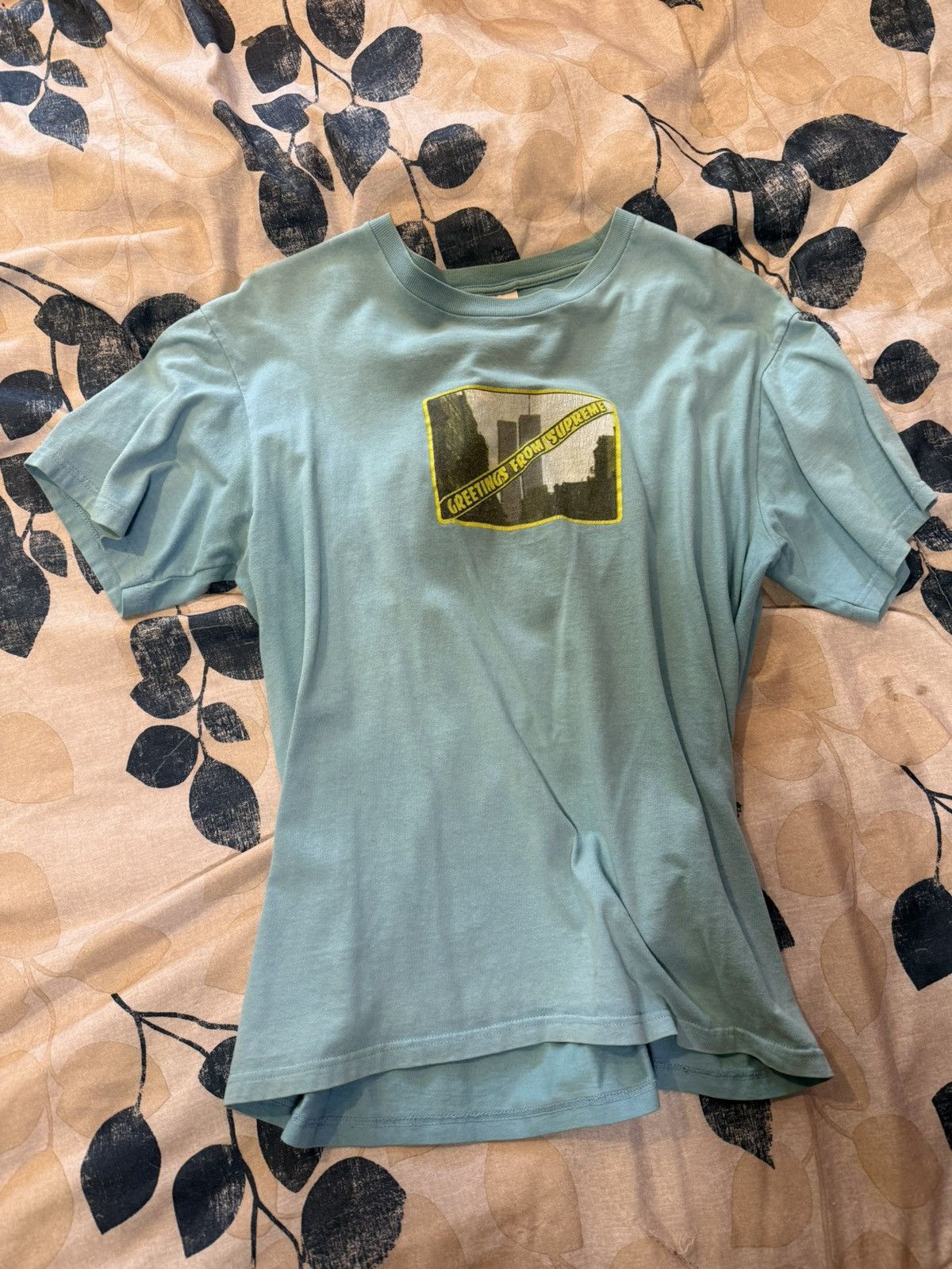 Supreme Supreme “GREETINGS FROM SUPREME” Tee. Size: Men’s Medium Size US M / EU 48-50 / 2 - 2 Thumbnail