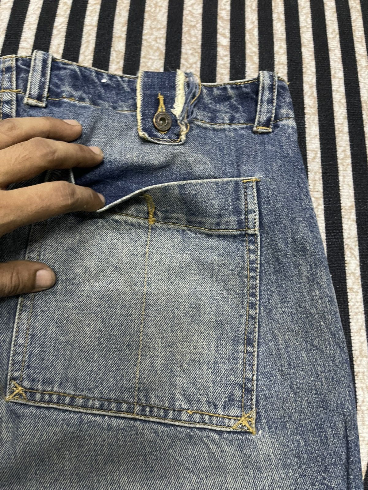 Diesel 90s DIESEL BUSH BAGGY JEANS SINGLE POCKET BACK RARE Size US 33 - 20 Thumbnail