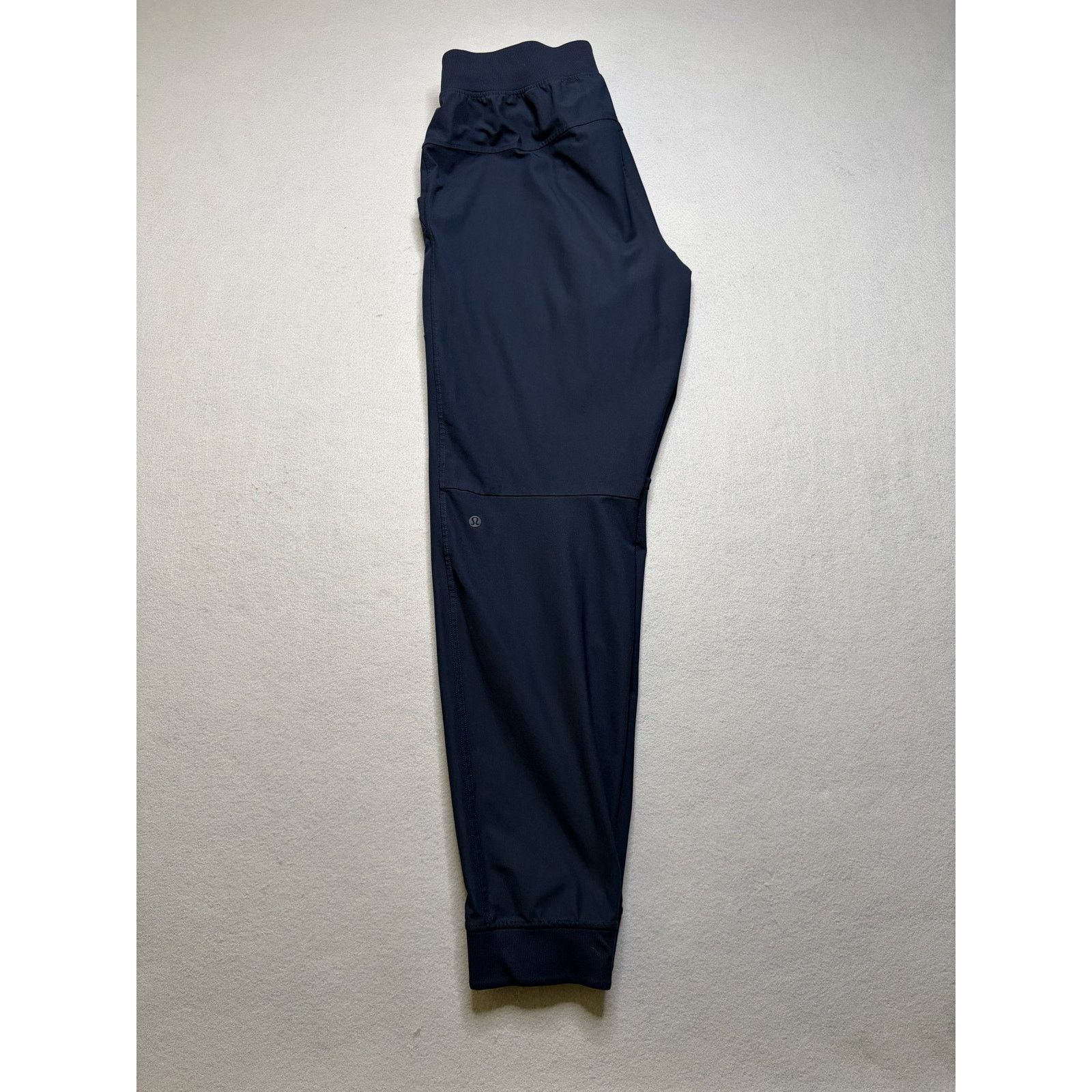 Lululemon Lululemon Men’s Jogger Pants Size Large Black Athletic Size US 26 / EU 42 - 9 Thumbnail