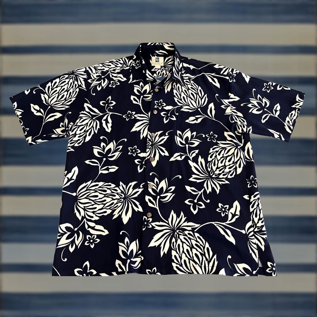 Vintage Kahala Silk Shirt Blue Floral Mens XL Button-Up Short Sleeve Size US XL / EU 56 / 4 - 1 Thumbnail