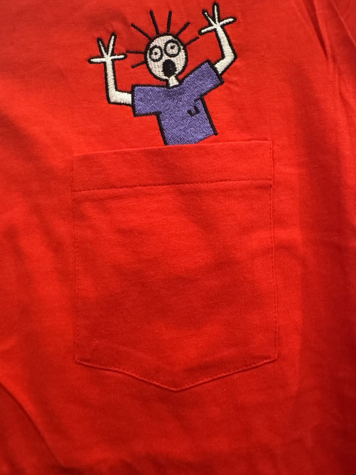 Vintage Scared Guy Red Embroidered Pocket tee Size US XL / EU 56 / 4 - 2 Thumbnail