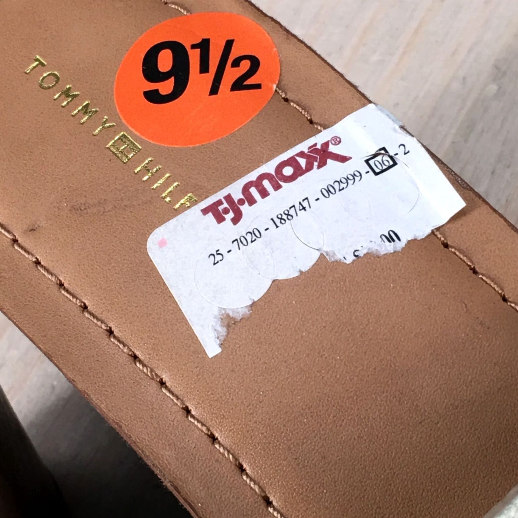 Tommy Hilfiger Tommy Hilfiger Sandals Womens 9.5 M Wrynn Slide Wedge Gold Faux Leather Slip On Sandal Size US 10 / IT 40 - 5 Thumbnail