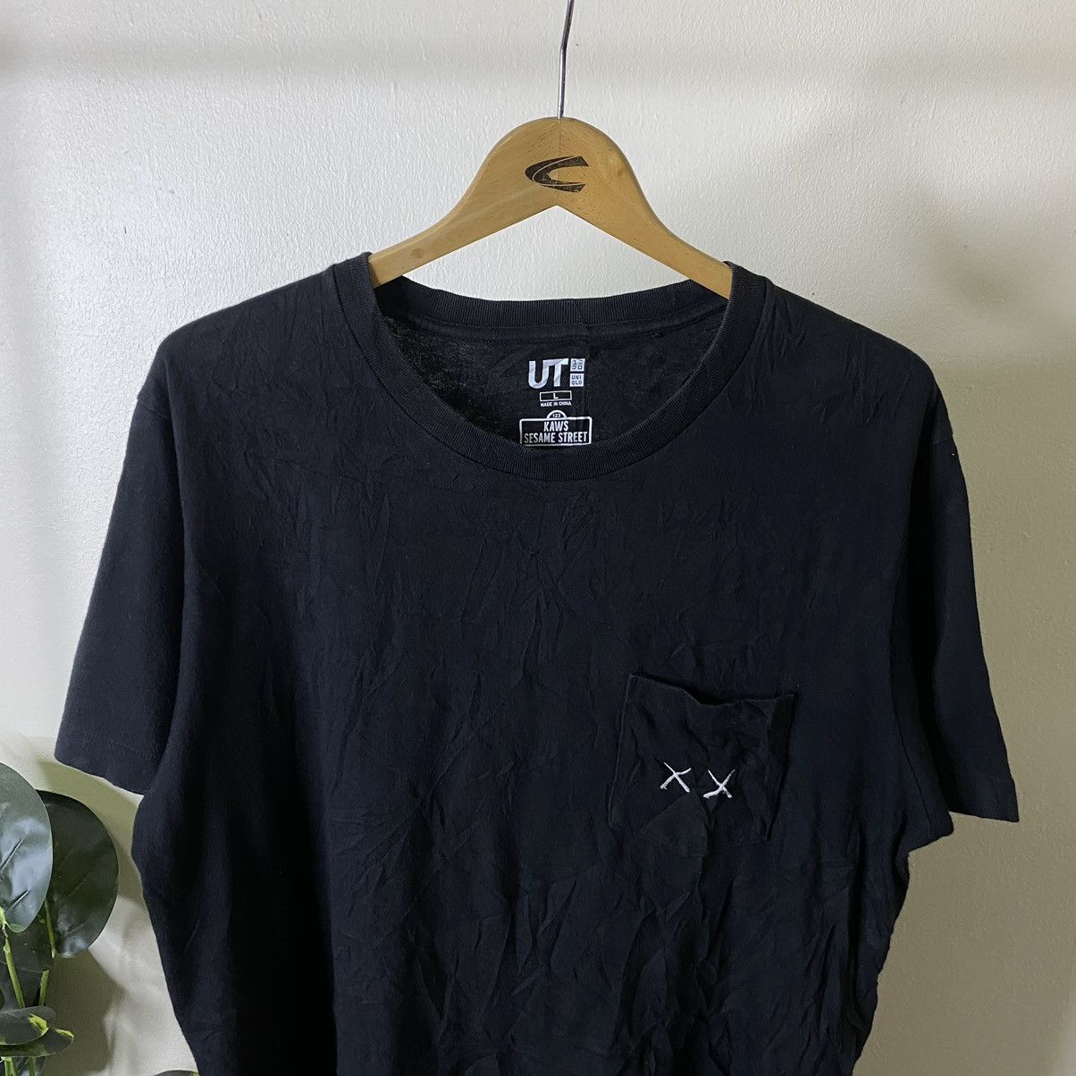 Kaws × Uniqlo Kaws x Sesame Street x Uniqlo UT Collaboration Tee Size US L / EU 52-54 / 3 - 6 Thumbnail