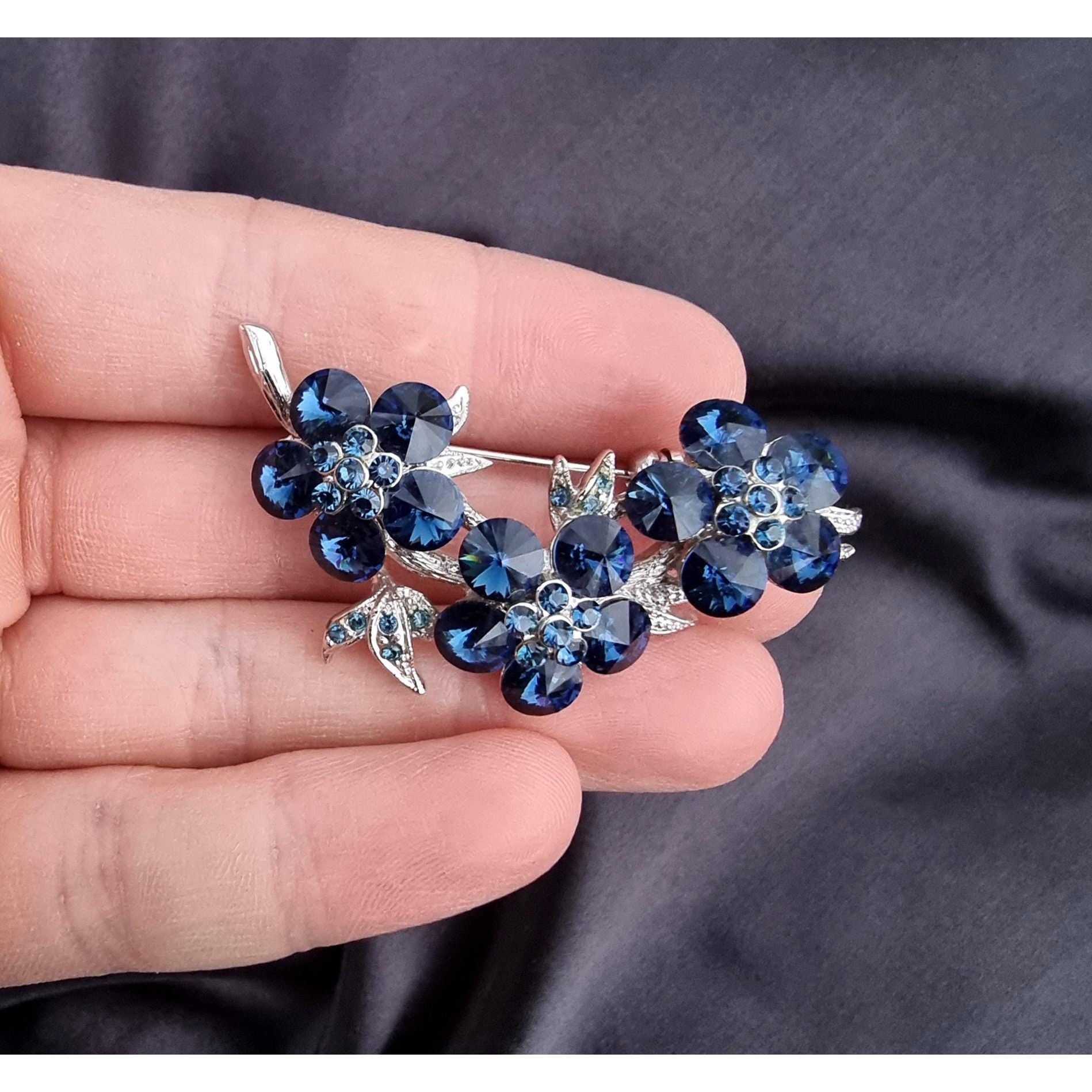 Vintage Vintage Blue Rhinestones Branch of Flowers Brooch Pin Size ONE SIZE - 5 Thumbnail