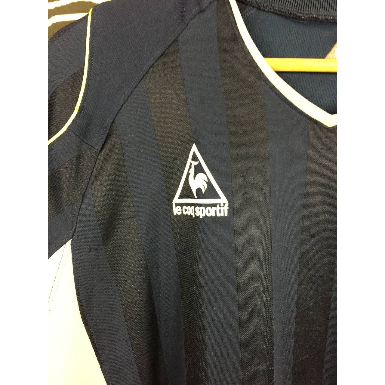 Le Coq Sportif × Vintage Le Coq Sportif Dark Blue Striped Football Jersey Size US L / EU 52-54 / 3 - 4 Thumbnail