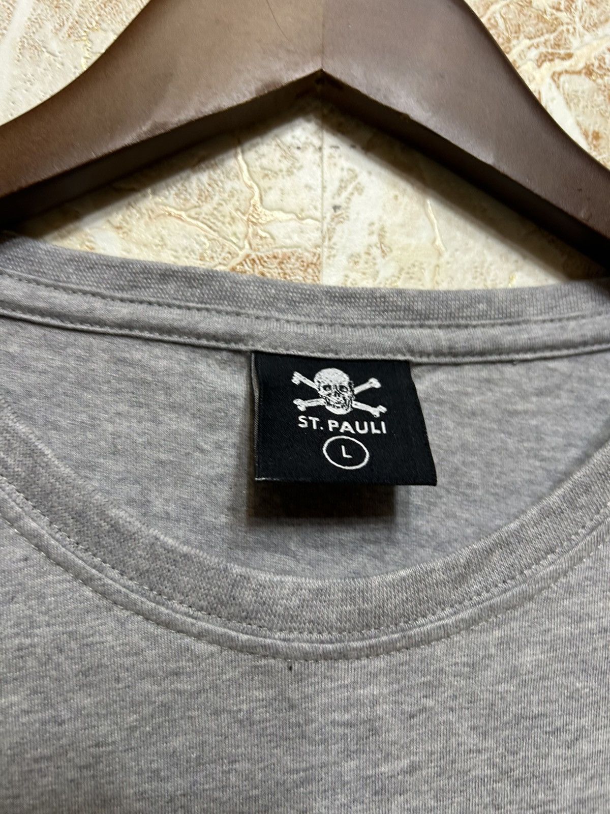 Other St. Pauli Skull Football Soccer Ultras Fans tee shirt Size US L / EU 52-54 / 3 - 5 Thumbnail