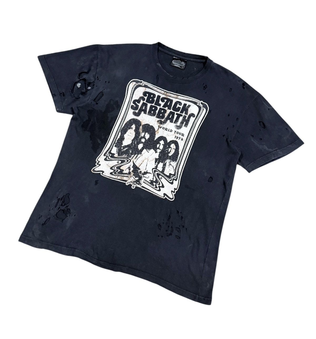 Black Sabbath Vtg🔥Y2k 2007 Black Sabath Ripped Disteressed Band Tee Size US L / EU 52-54 / 3 - 8 Thumbnail