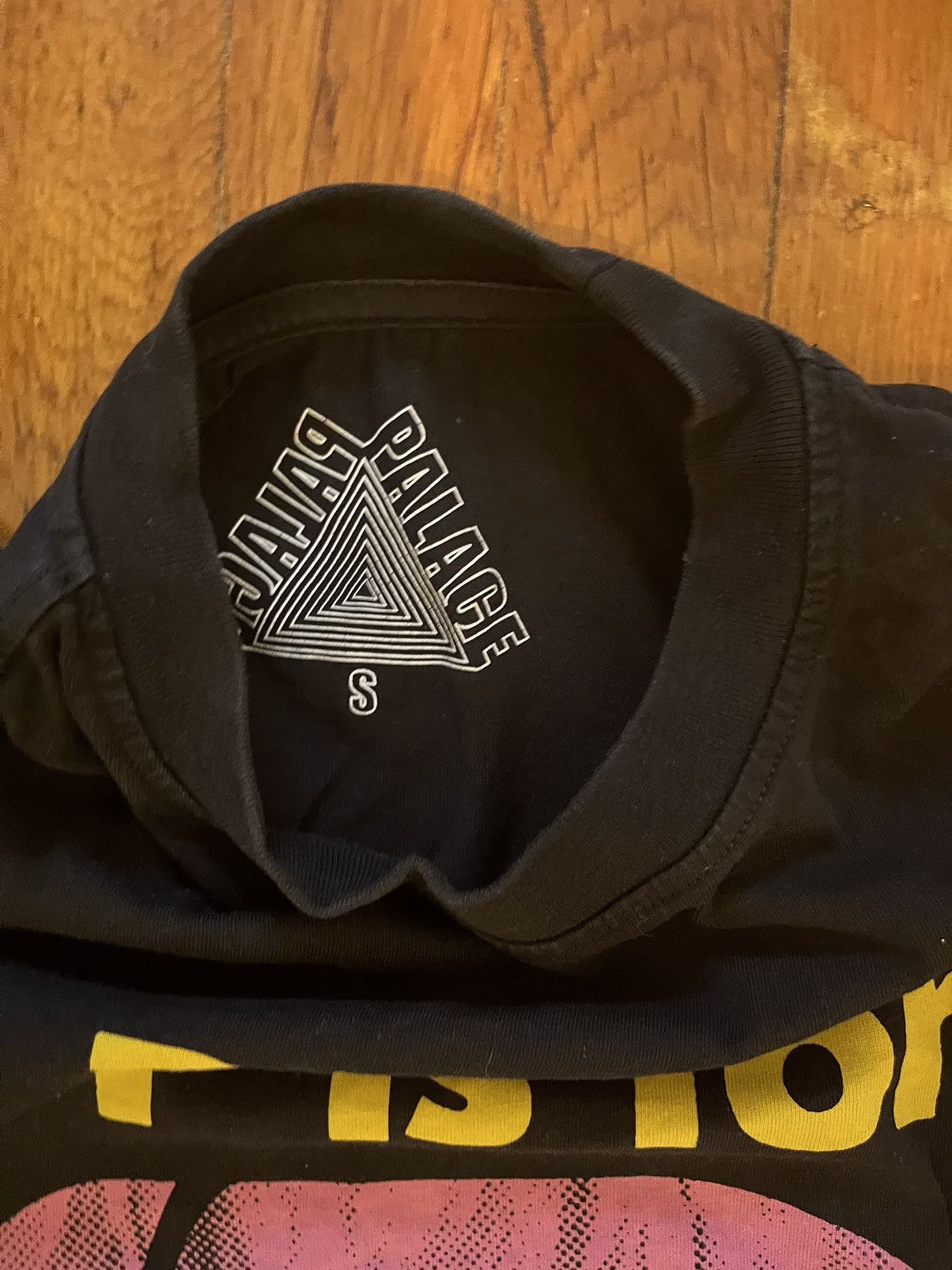 Palace Palace “P is for pooch” shirt Size US S / EU 44-46 / 1 - 4 Thumbnail
