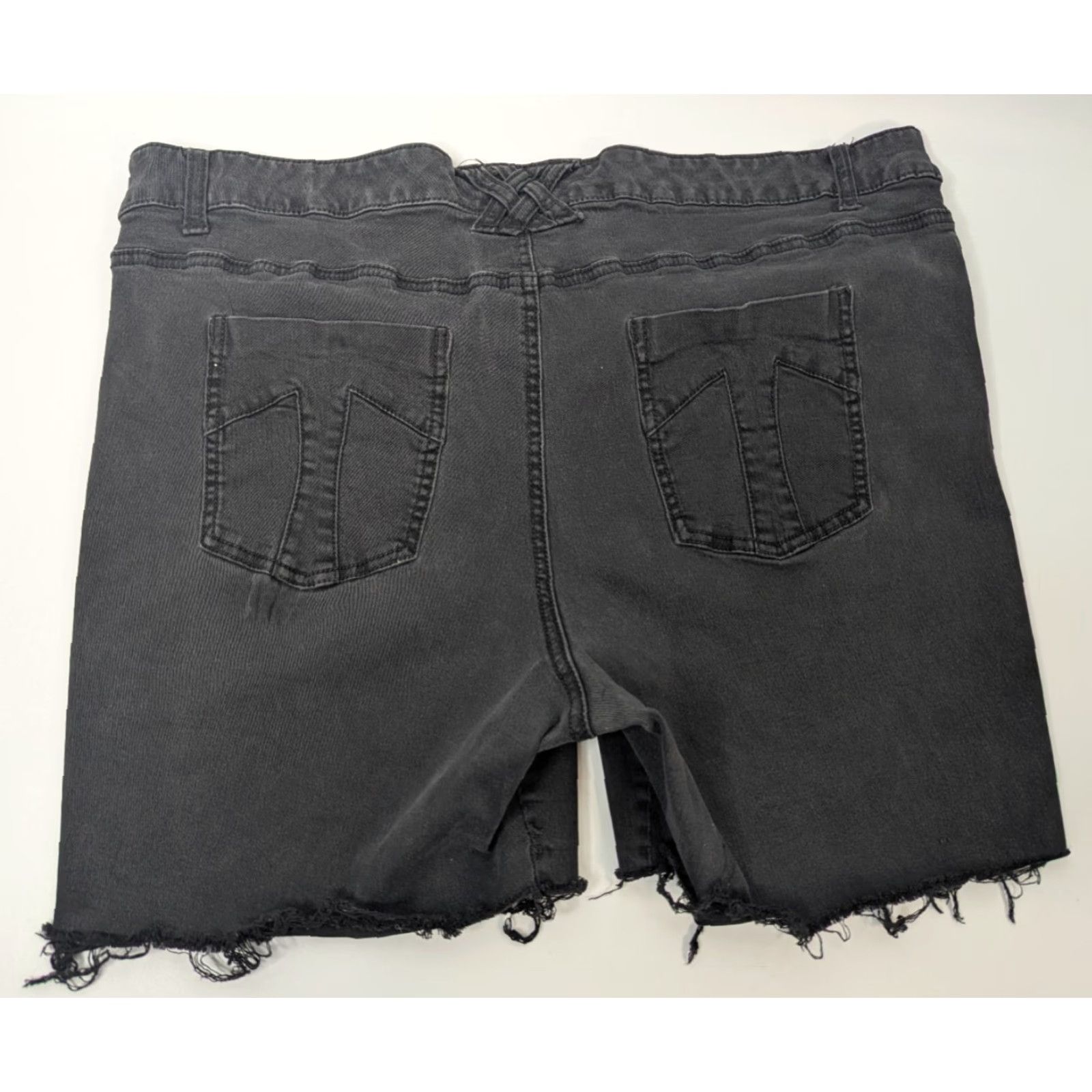 Tripp NYC Tripp NYC Black Cut Off Stretch Denim Shorts Punk Rock Goth Hot Topic 22R Women Size 40" / US 18 - 2 Thumbnail