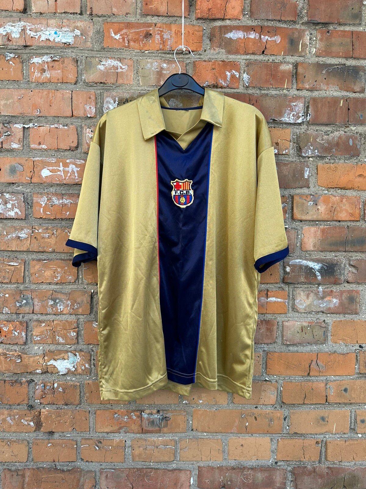 Pre-owned Soccer Jersey Barcelona Jersey 2001/2002 Kluivert 9 In Multicolor