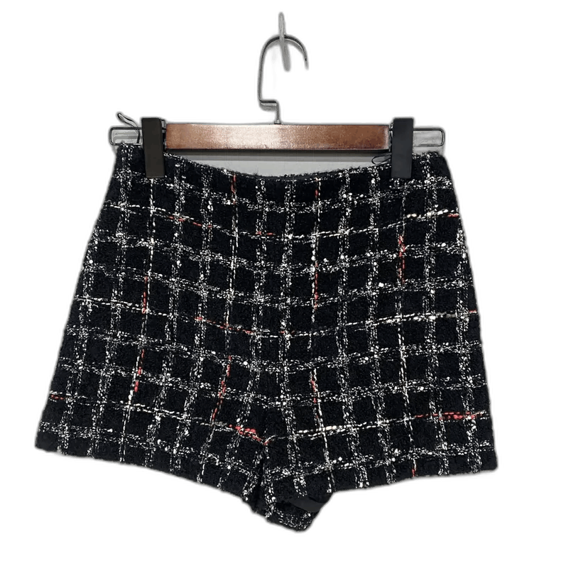 Chanel Chanel 22K Tweed Logo Shorts Size 33" - 1 Thumbnail