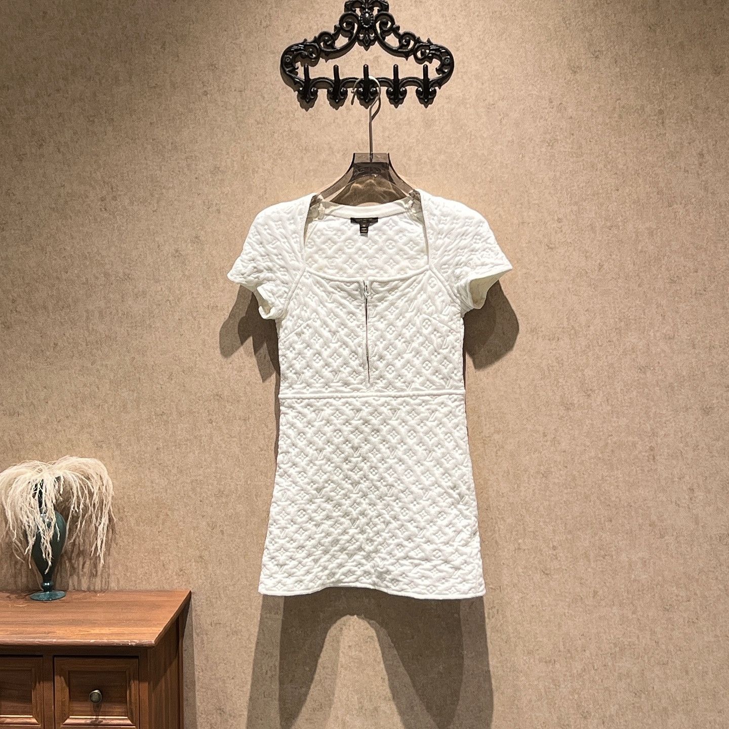 Louis Vuitton Louis Vuitton Embossed Monogram Dress Size M Size M / US 6-8 / IT 42-44 - 1 Thumbnail