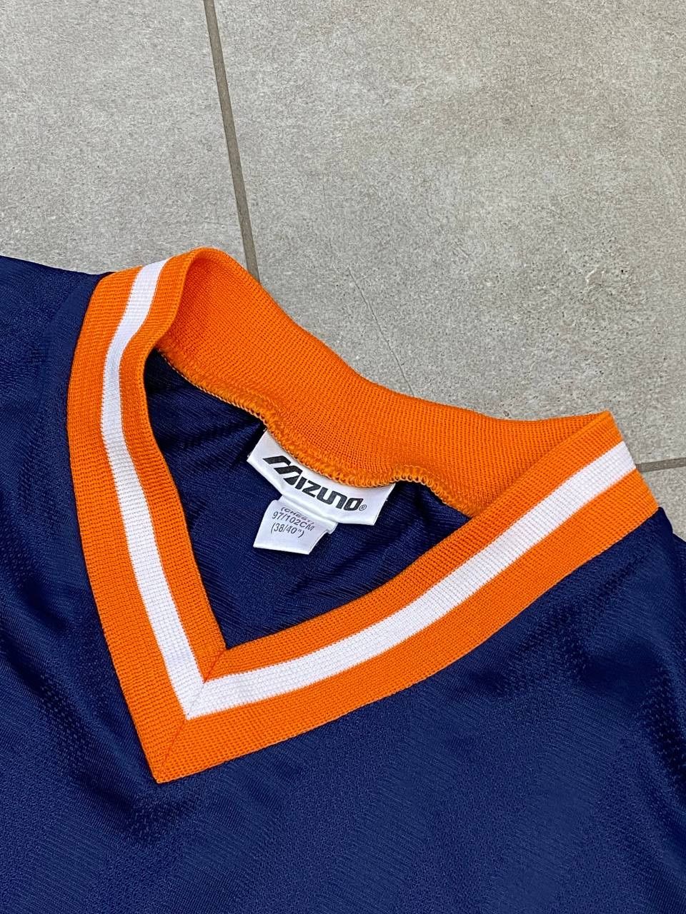 Mizuno Vintage Mizuno 90s Big Logo V-Neck Jersey T-Shirt Size US M / EU 48-50 / 2 - 9 Thumbnail