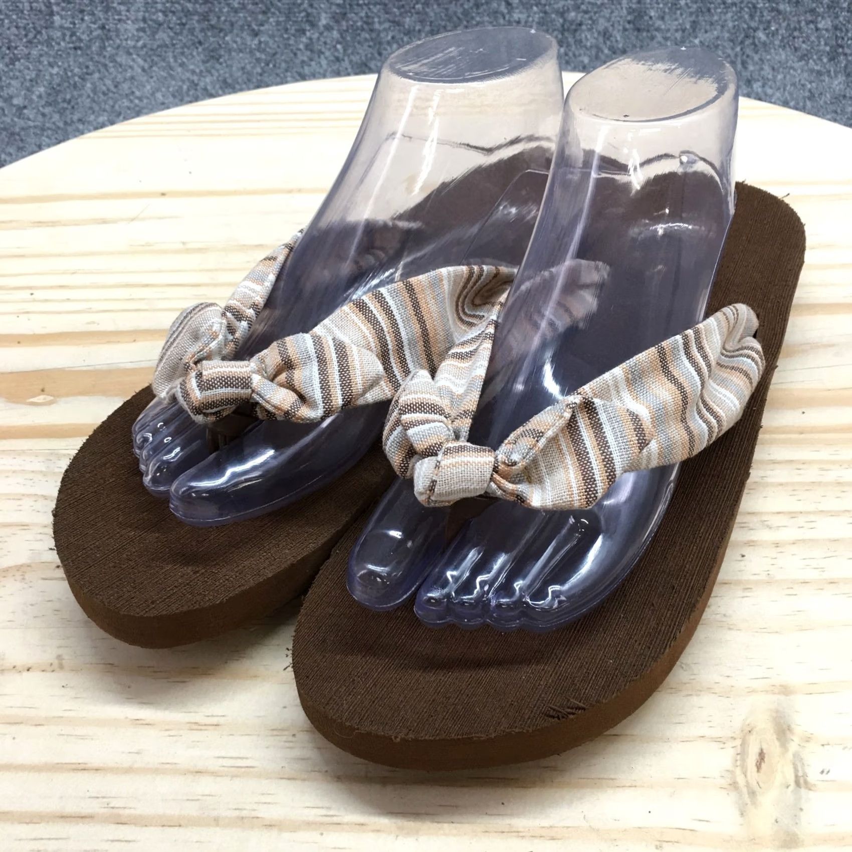 Vintage Maurices Sandals Womens 12 M Leah Flip Flop Beige Striped Toe-Post Comfort NEW Size US 12 / IT 42 - 3 Thumbnail