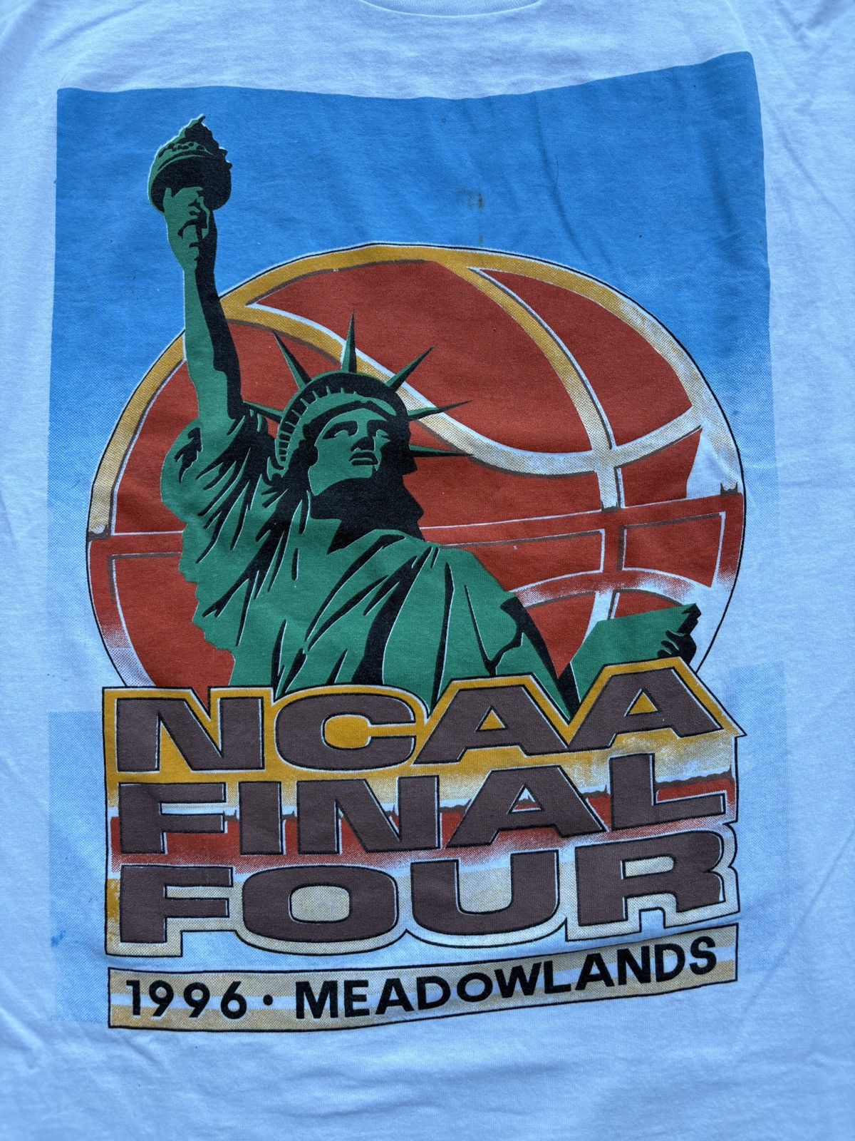 NCAA Vintage 1996 Trench NCAA Final Four Tournament T-Shirt Sz XL Size US XL / EU 56 / 4 - 4 Thumbnail