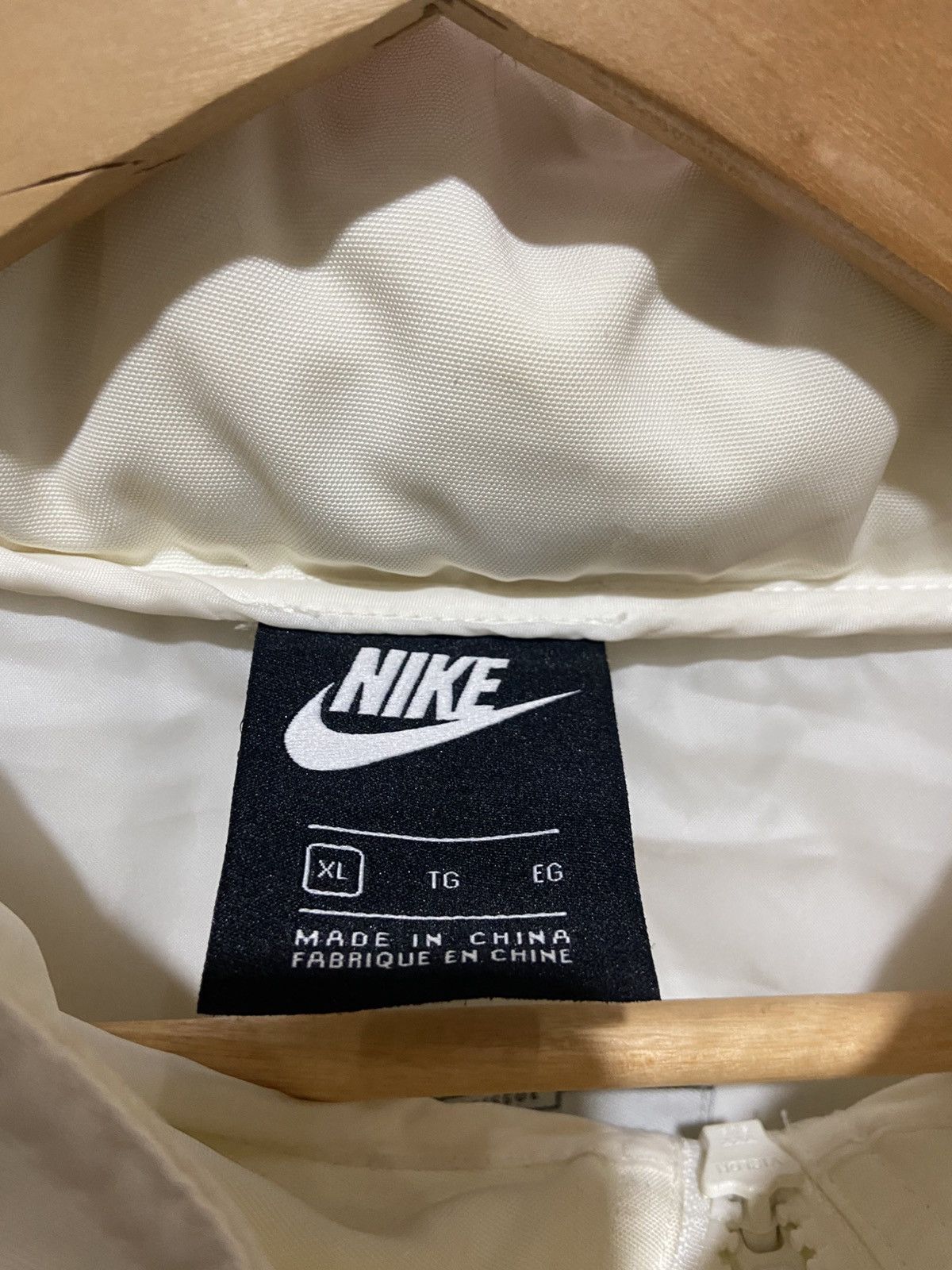 Nike Nike Men's Sportswear Reissue Woven Jacket Size US XL / EU 56 / 4 - 7 Thumbnail