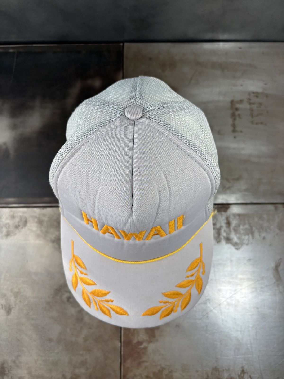 Vintage 1980s Vintage Trucker Hat Hawaii Laurel Embroidered Mesh Size ONE SIZE - 4 Thumbnail