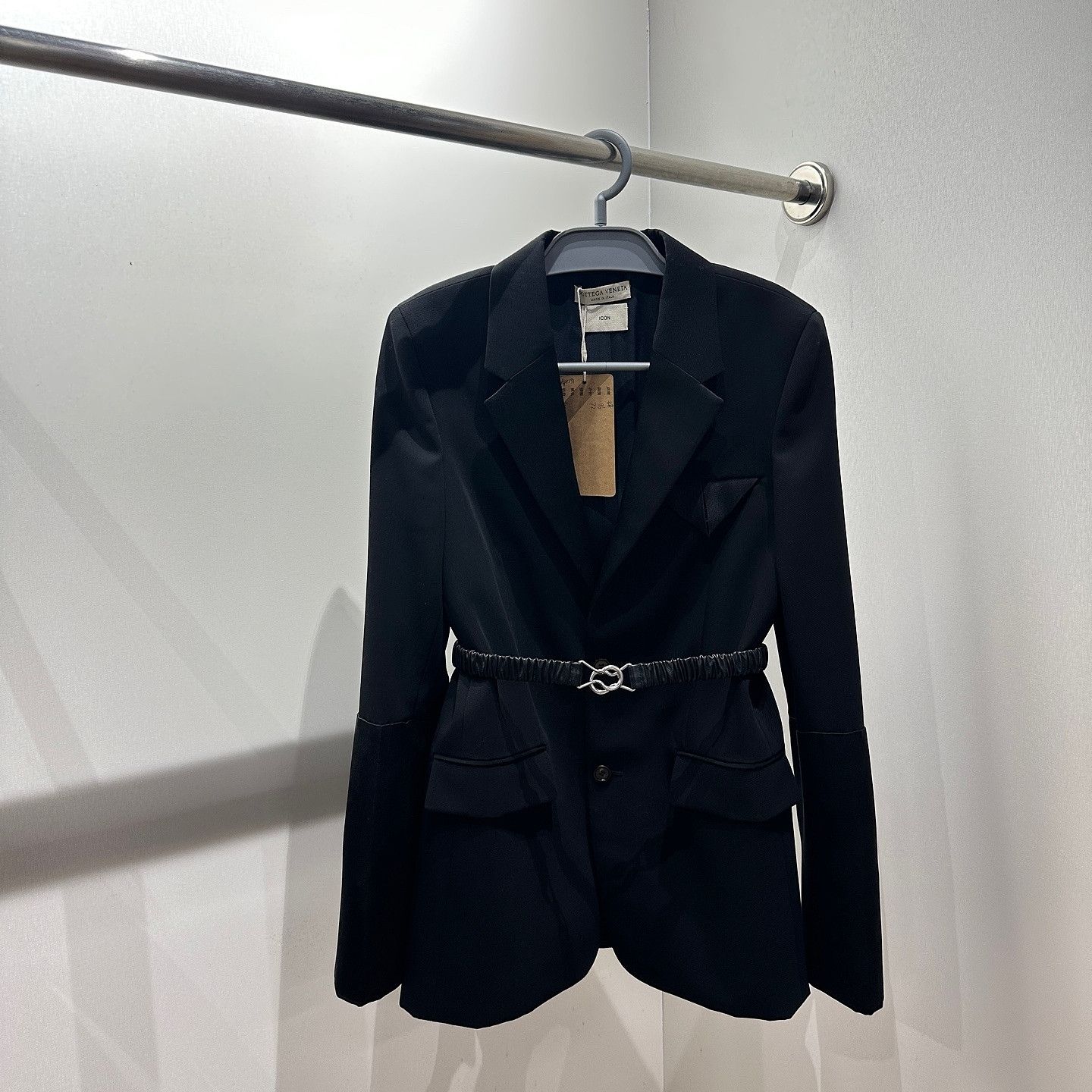 Bottega Veneta Bottega Veneta Belted Icon Blazer Size 42 Size M / US 6-8 / IT 42-44 - 1 Thumbnail