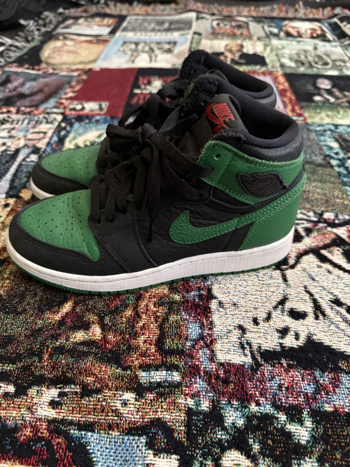 Jordan Brand air jordan 1 retro high OG pine green (nike) Size US 6 / EU 39 - 1 Thumbnail