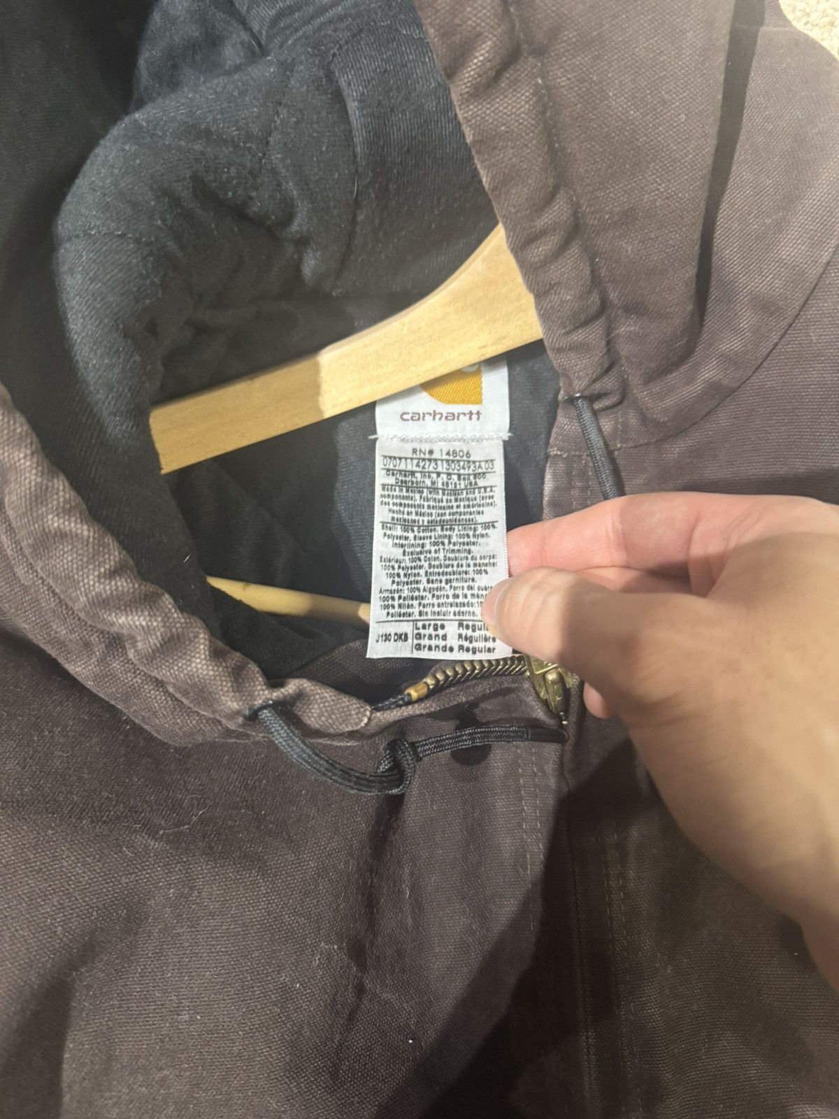 Carhartt Vintage Carhartt Hooded Jacket Brown J130 DKB Size US L / EU 52-54 / 3 - 4 Thumbnail