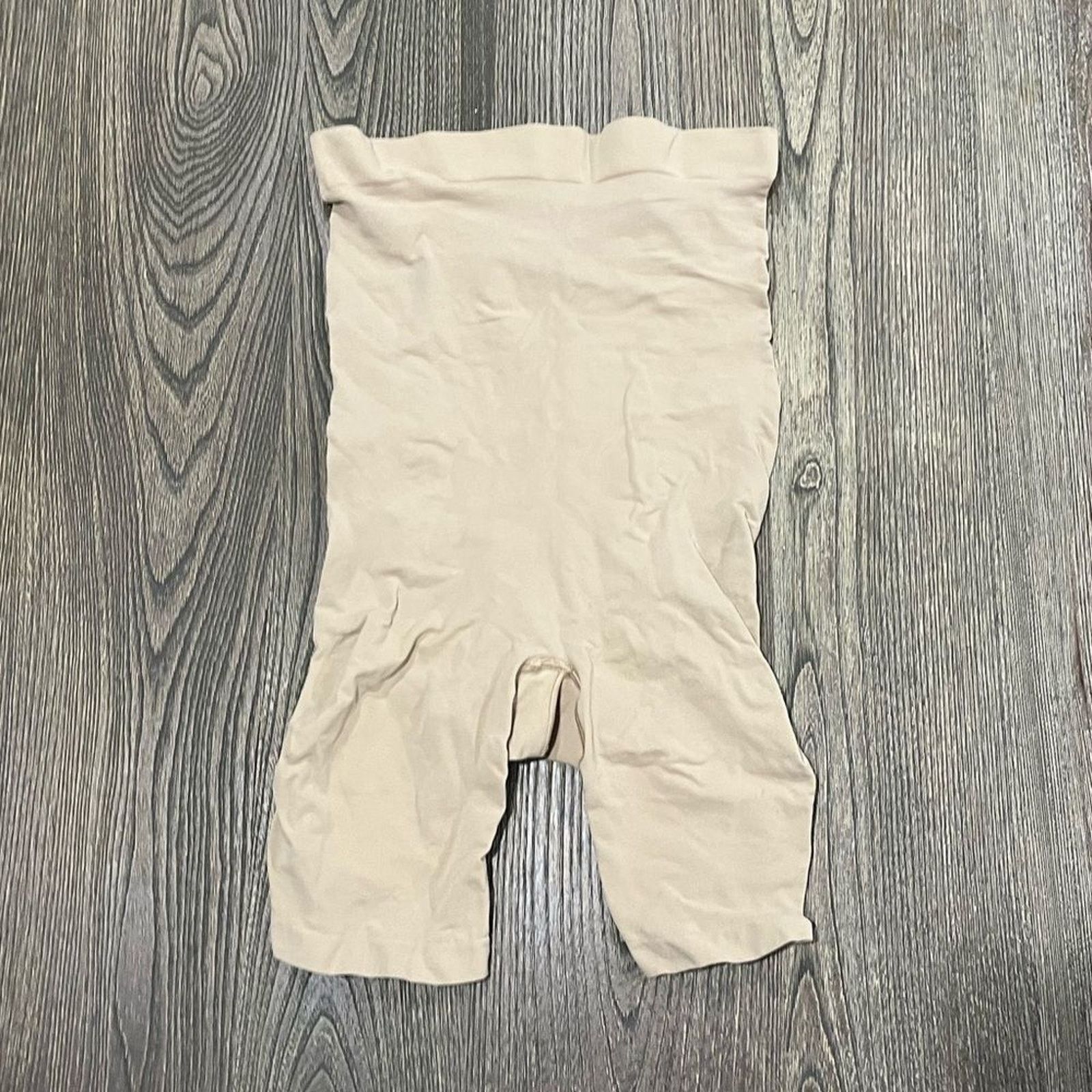 SKIMS NWOT Skims Shapewear Seamless Sculpt Knee Short Sand Sz 3XL Size ONE SIZE - 1 Thumbnail