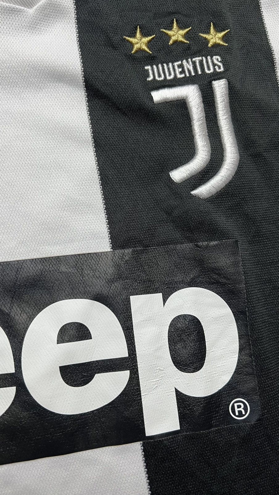 Adidas 2018-2019 Juventus adias jeep jersey Size US L / EU 52-54 / 3 - 5 Thumbnail
