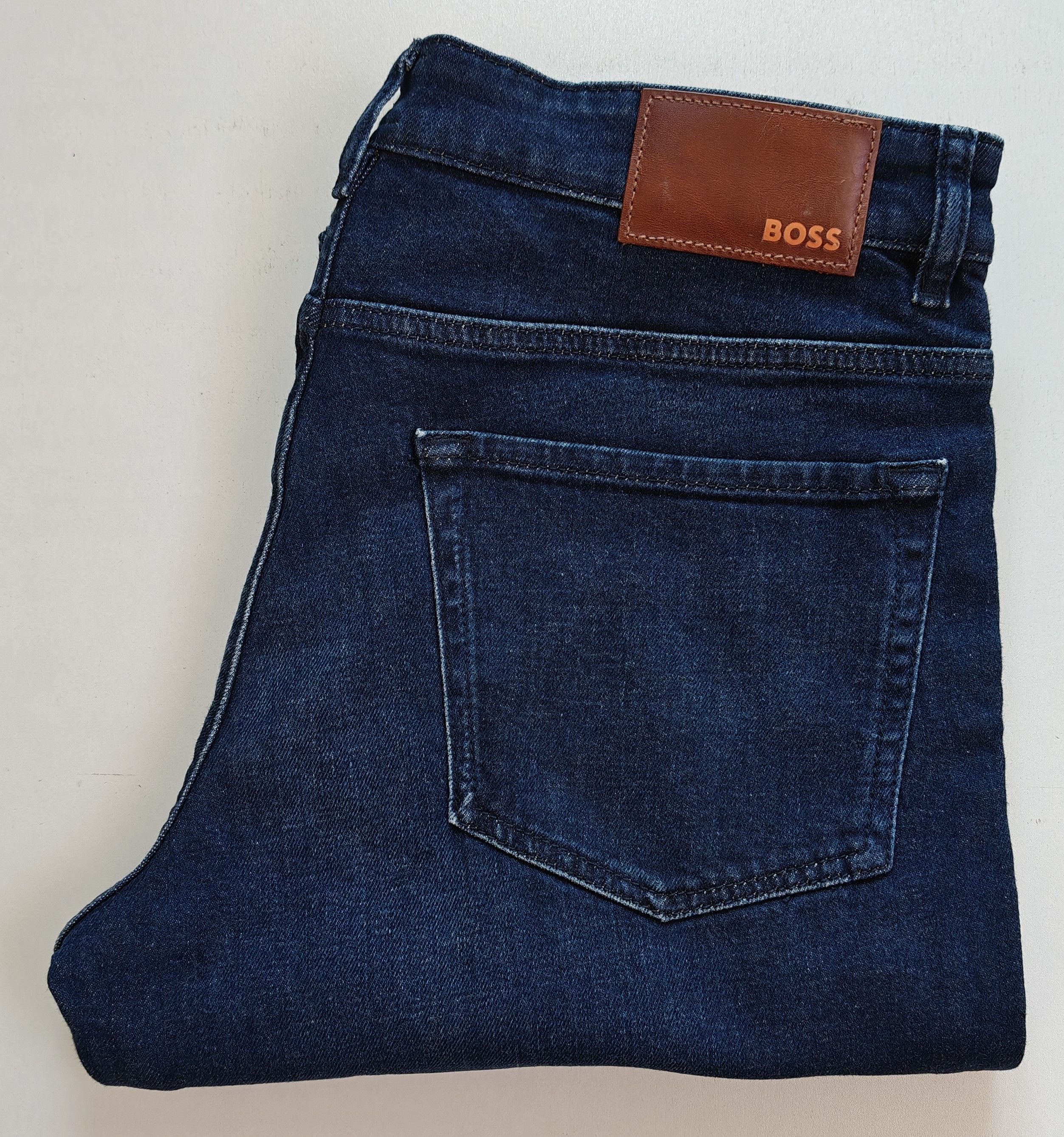 Hugo Boss HUGO BOSS RE.MAINE Regular fit Jeans Free Shipping T/6101 Size US 33 - 1 Thumbnail