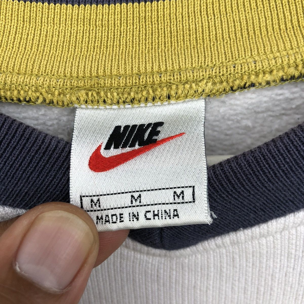 Vintage Nike Sportswear Swoosh Pullover